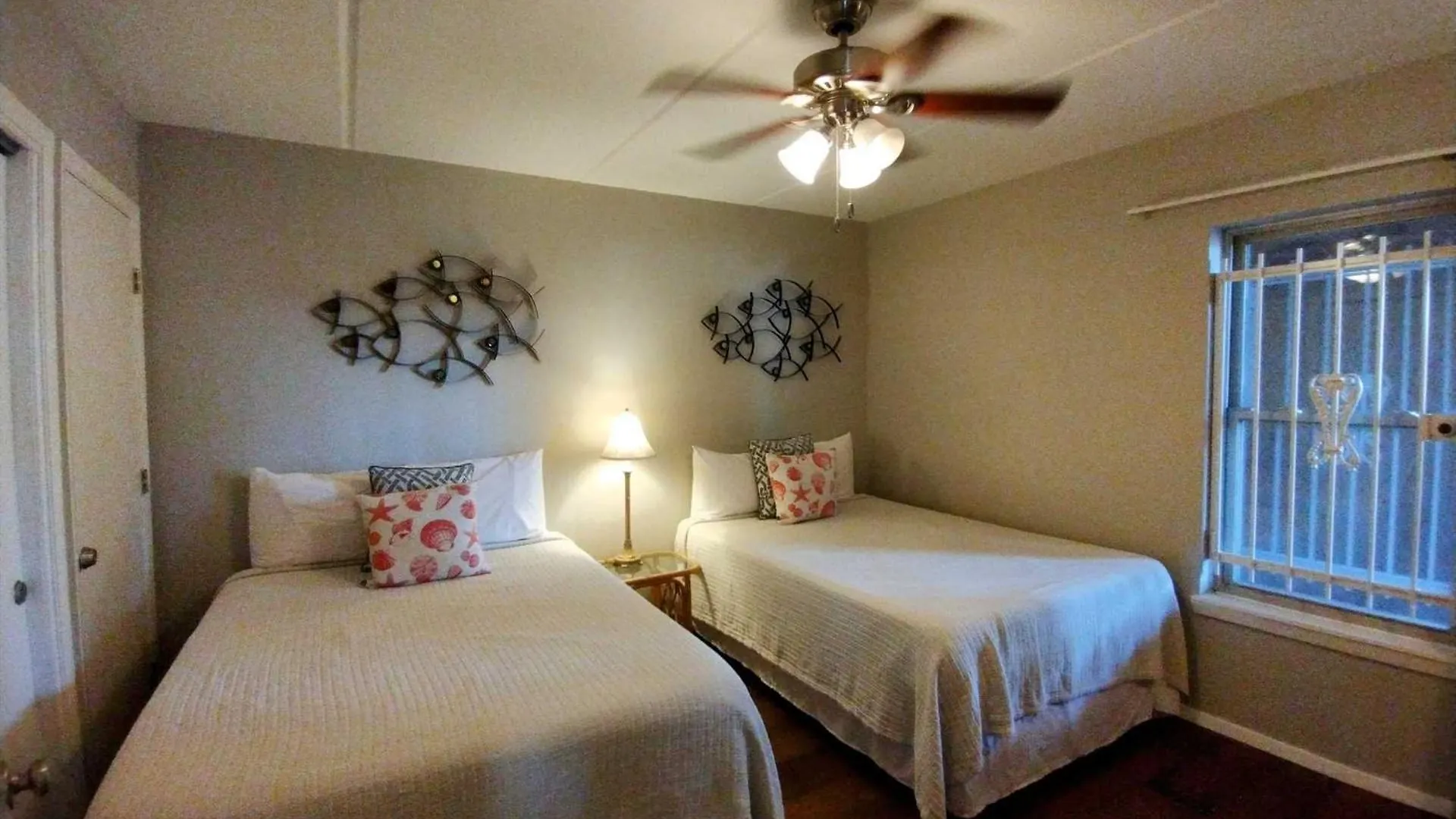 Beachview 206 *