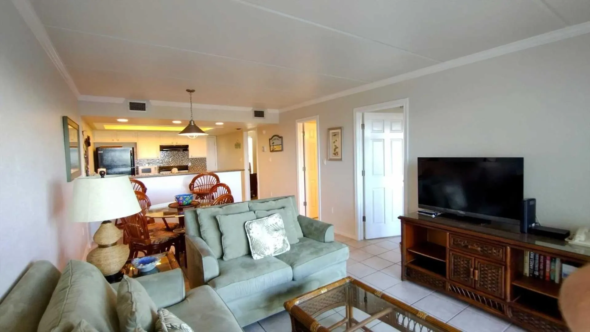 Continental 101 Apartment *