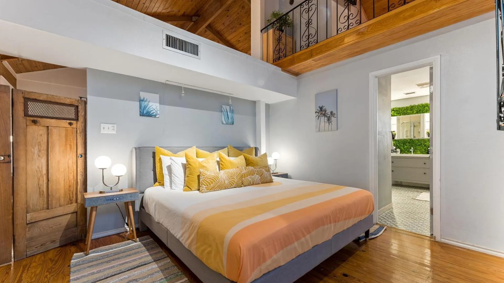 The Self-sustainable House * South Padre Island