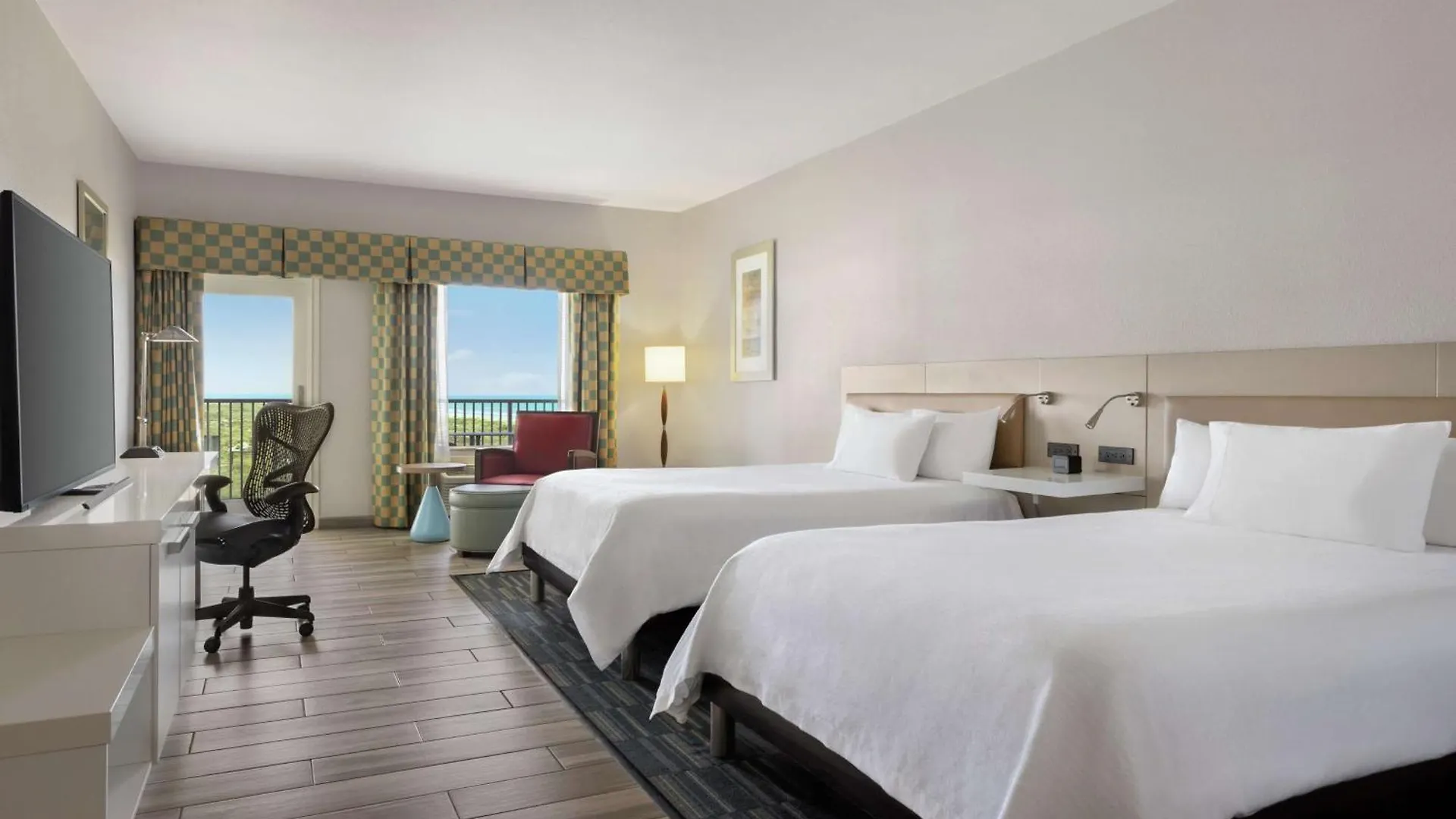 Hilton Garden Hotel 3*
