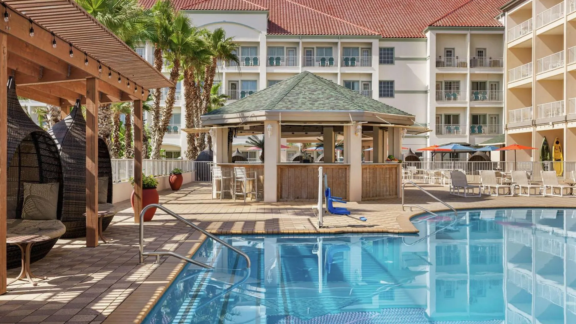 Hilton Garden Hotel 3*