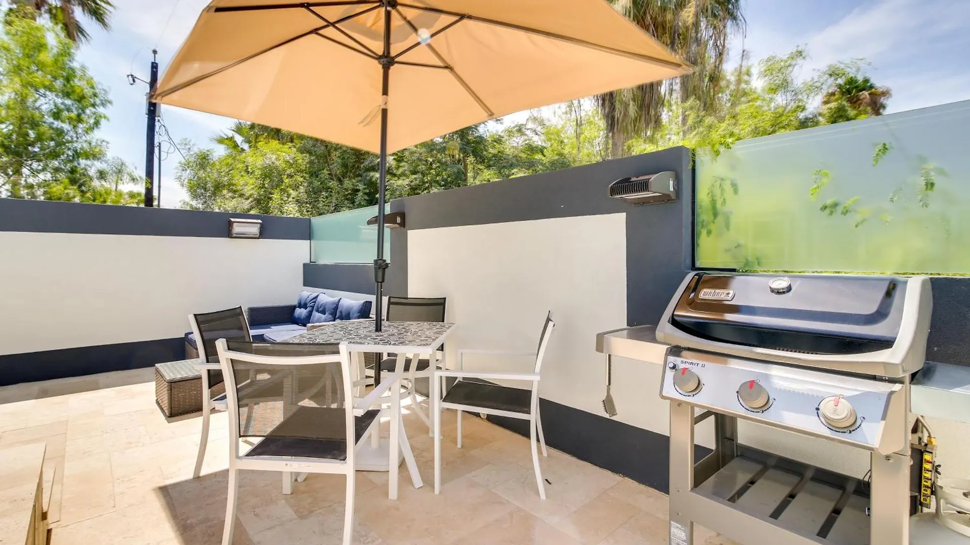 Oasis With Private Outdoor Pool *