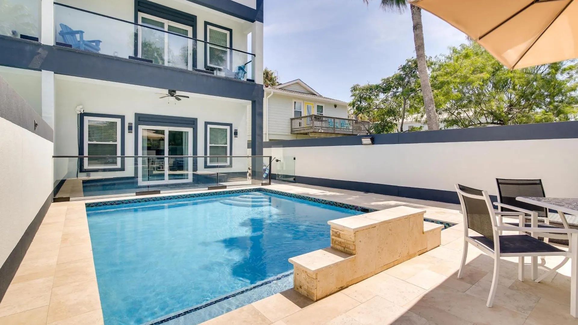 Holiday home Oasis With Private Outdoor Pool