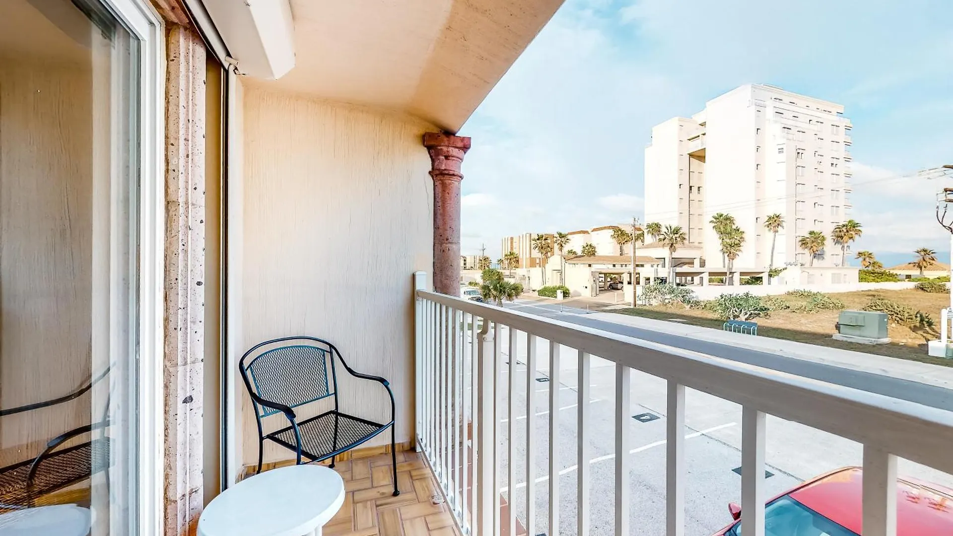 Tropical Breeze Apartment