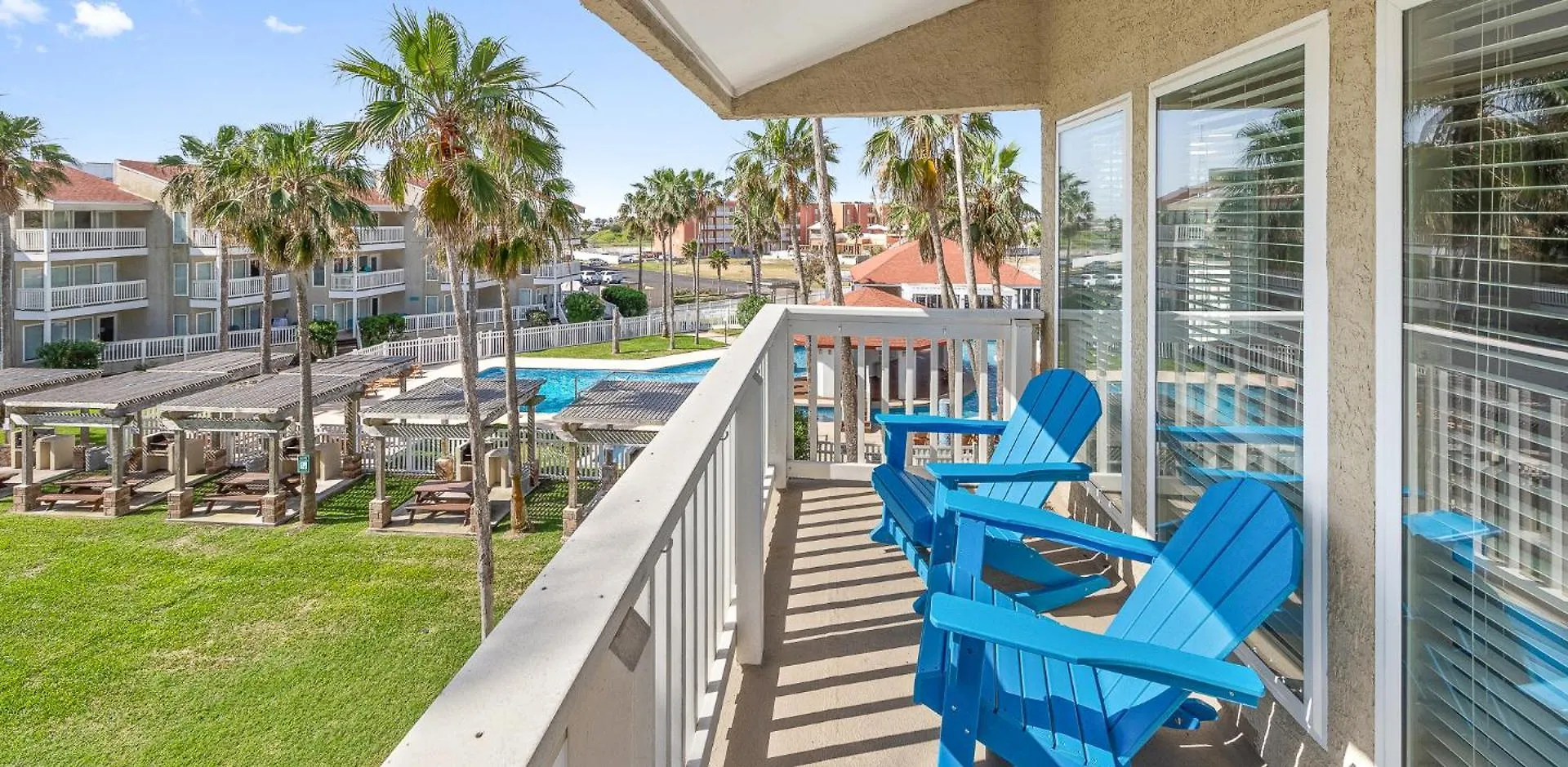 Apartment 3br Condo: Private Balcony & Pool Access - South Padre Island, Texas *