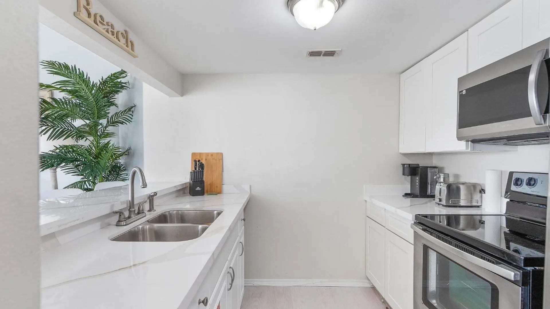 3br Condo: Private Balcony & Pool Access - South Padre Island, Texas Apartment South Padre Island