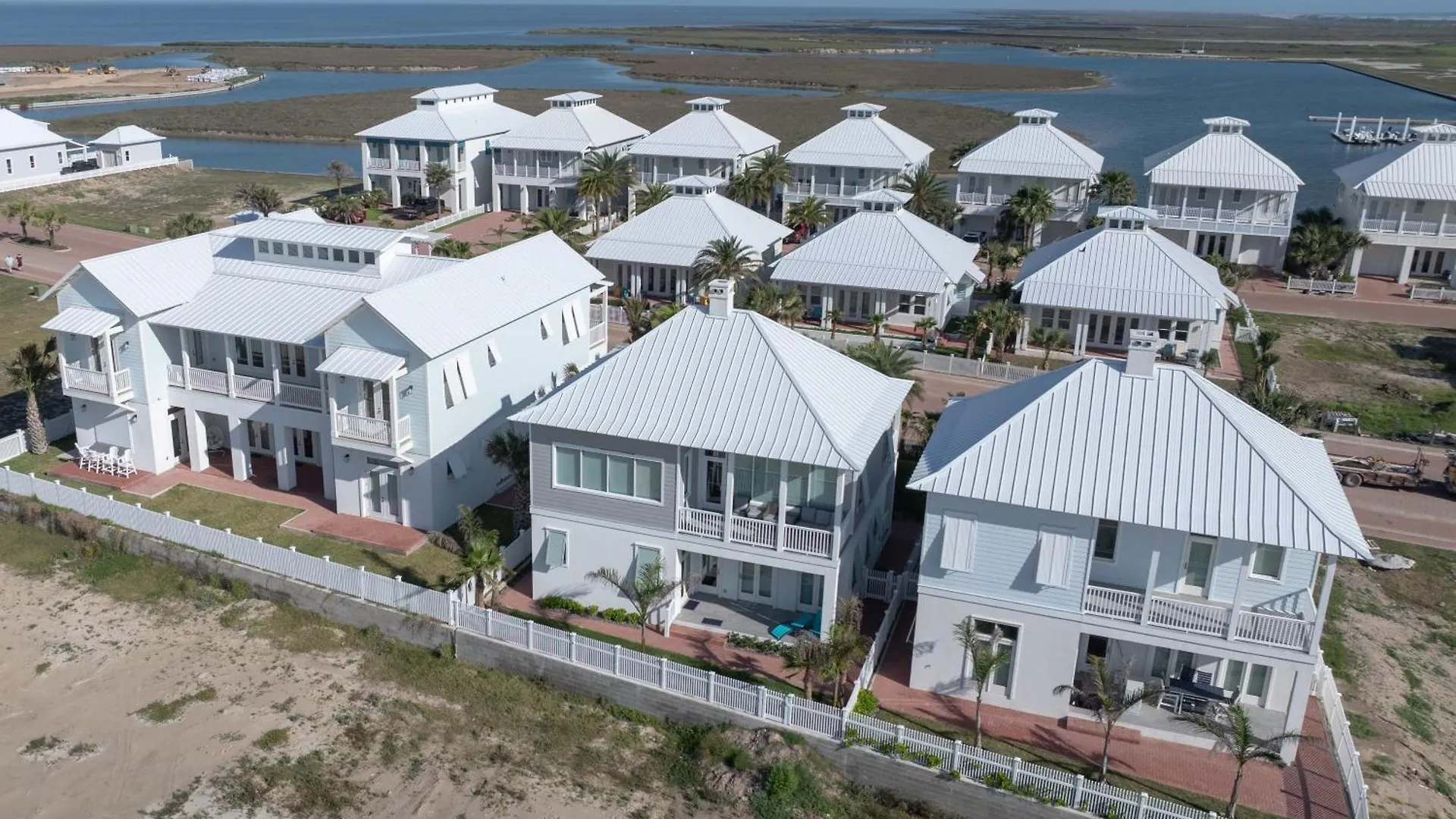 Call Me The Breeze - Private At The Shores Holiday home