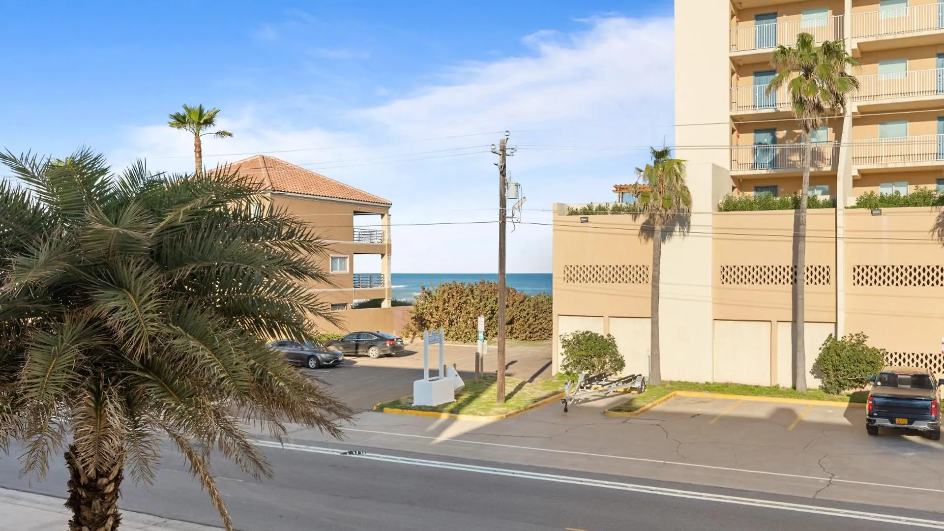 Coronado Get-away At Fantasy Circle Apartment *