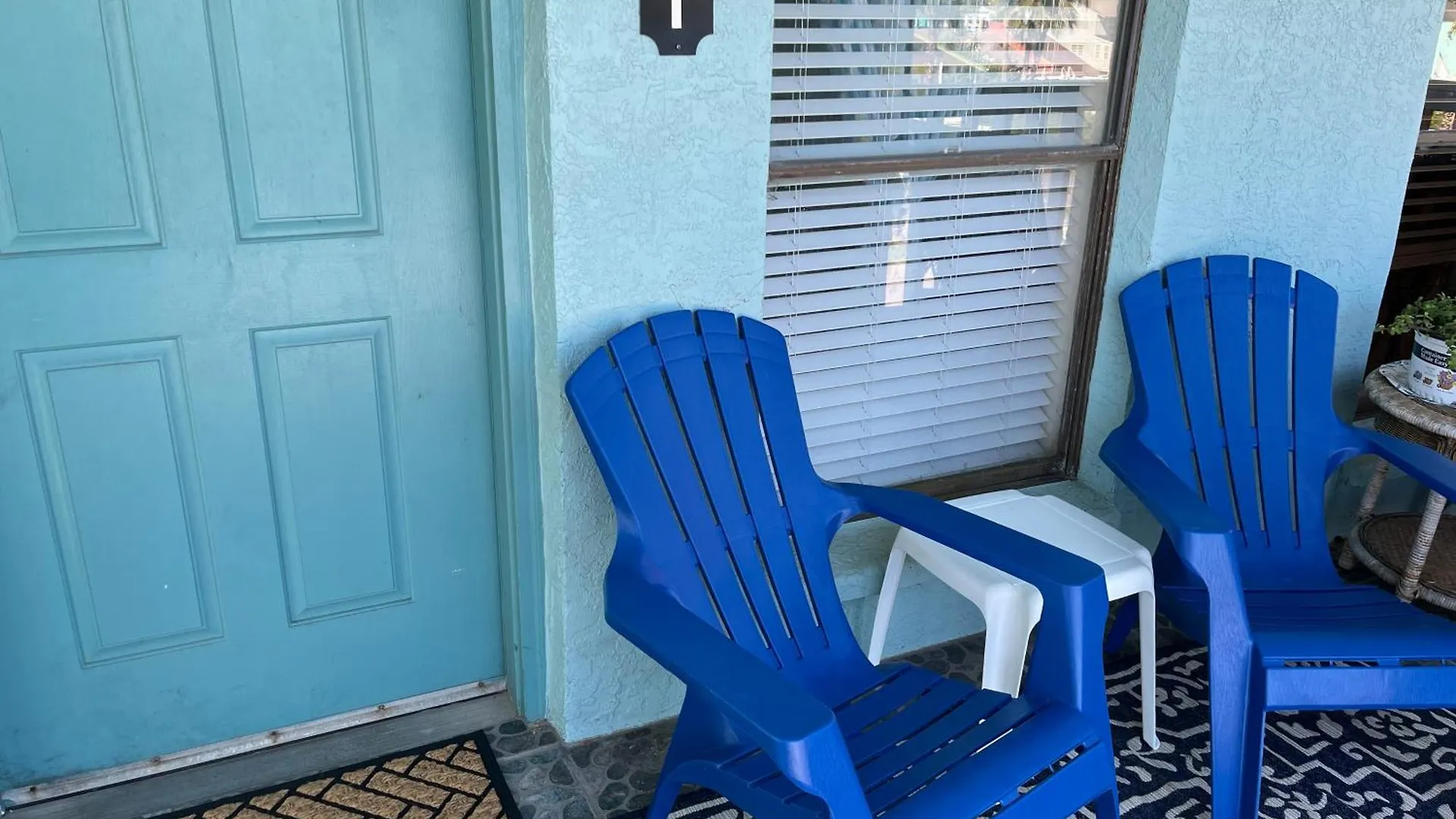Beachfront Condo: Award-winning Coastal Retreat