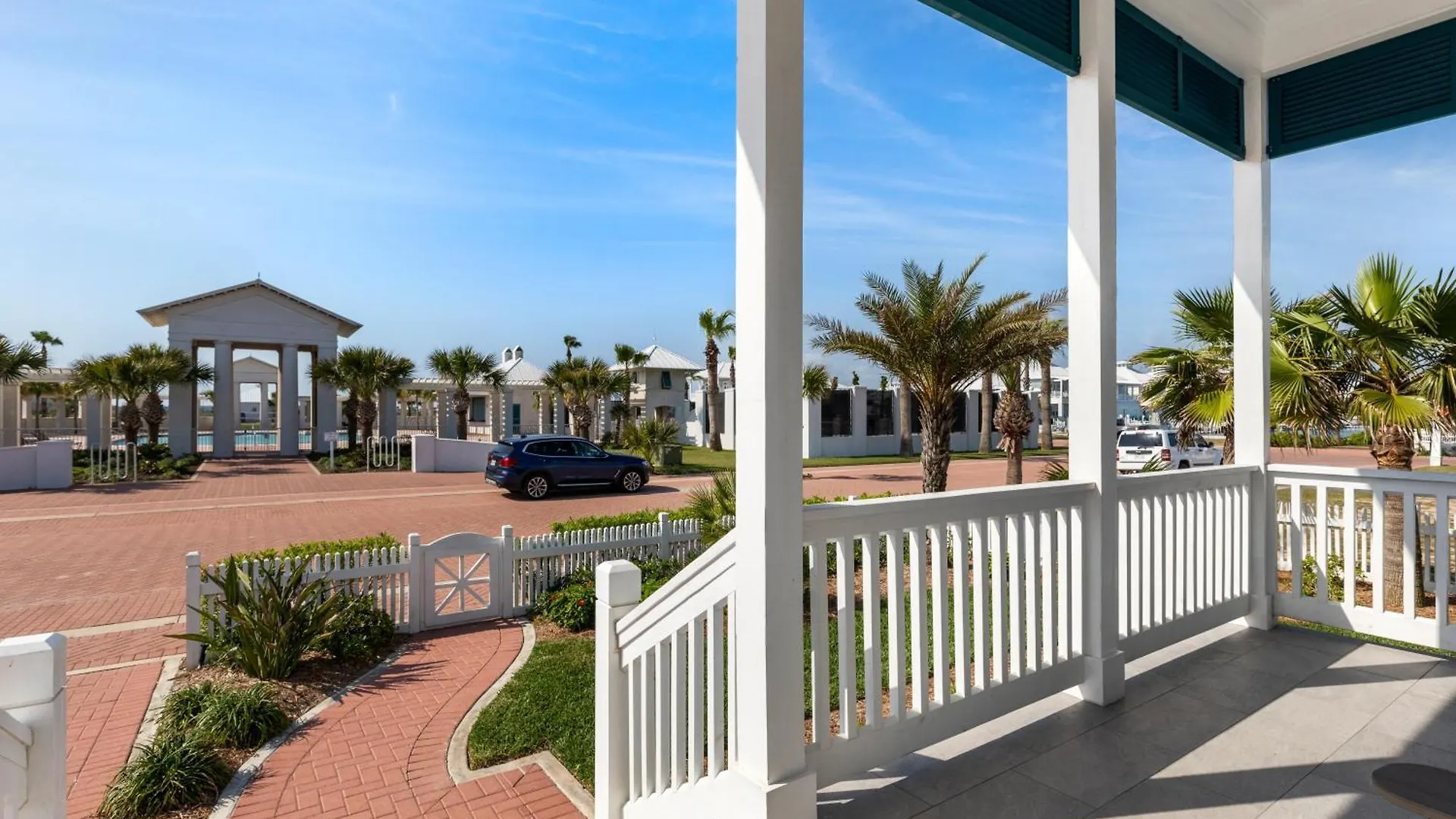 Sea Pointer - Private House With Pool Holiday home