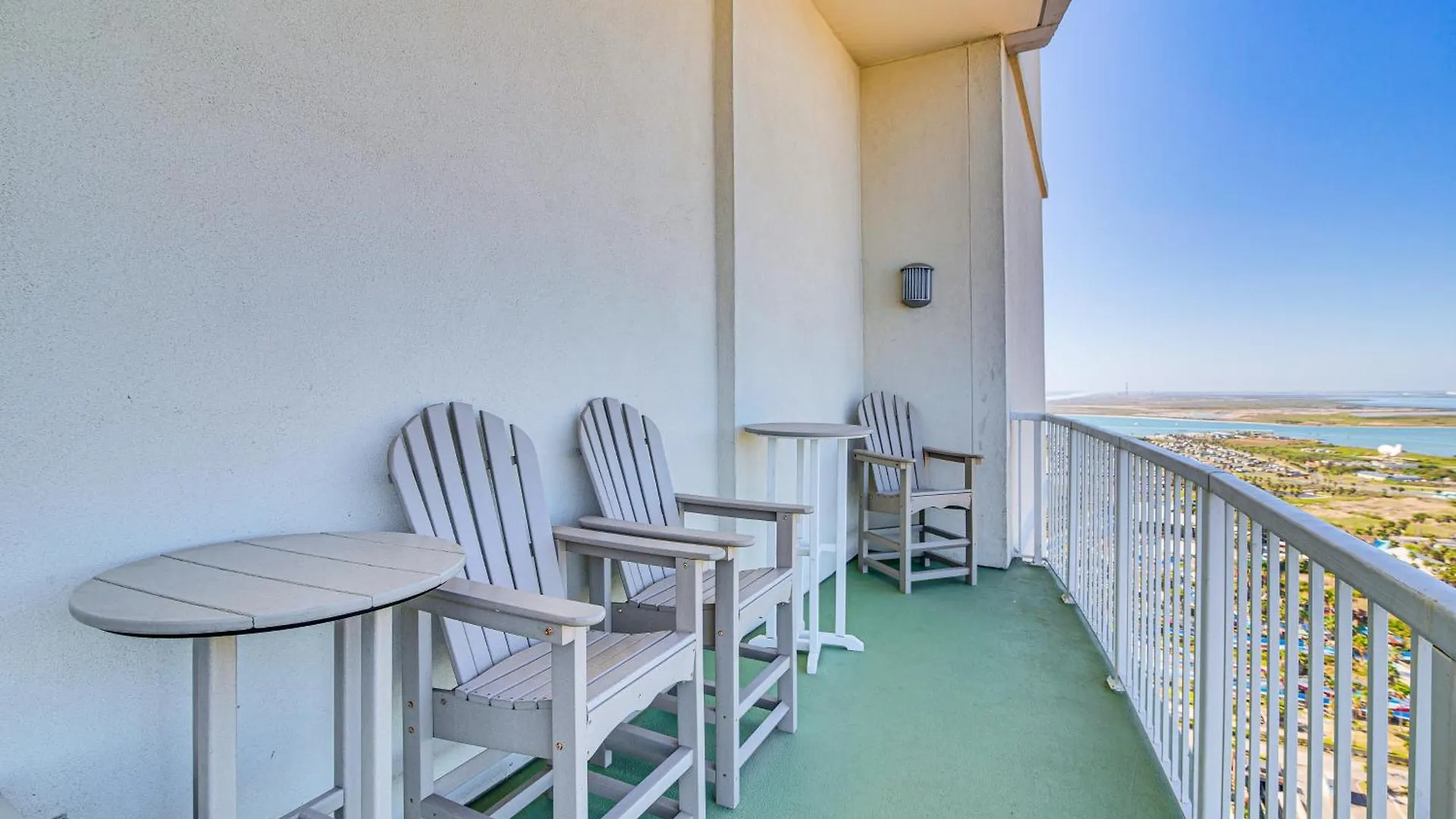 With Balcony And Ocean Views * South Padre Island