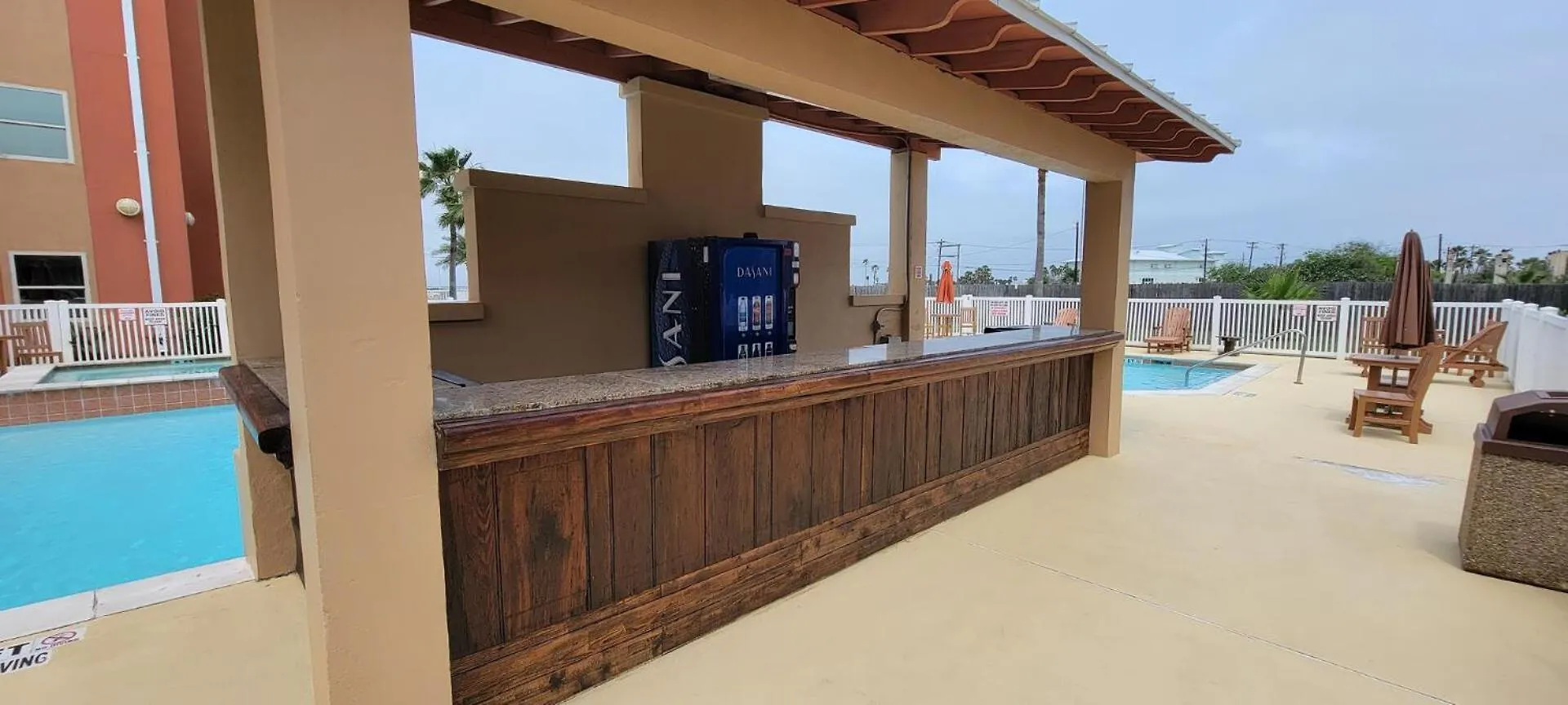 La Isla F102 Holiday home