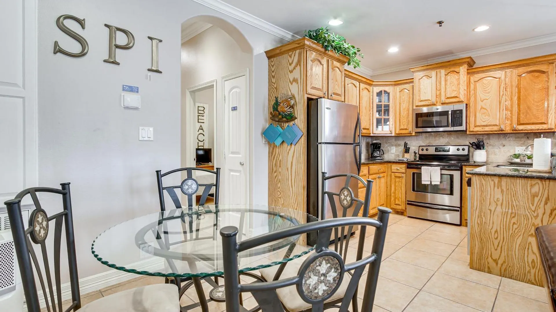 - Walk To The Beach! Apartment *