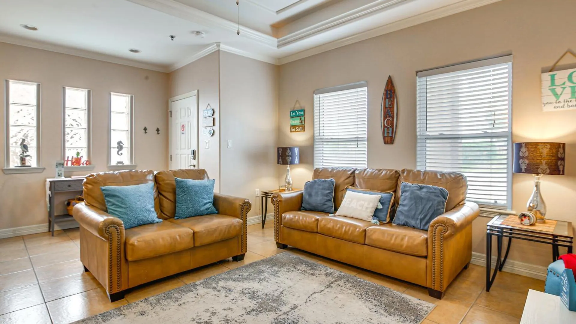 - Walk To The Beach! Apartment South Padre Island