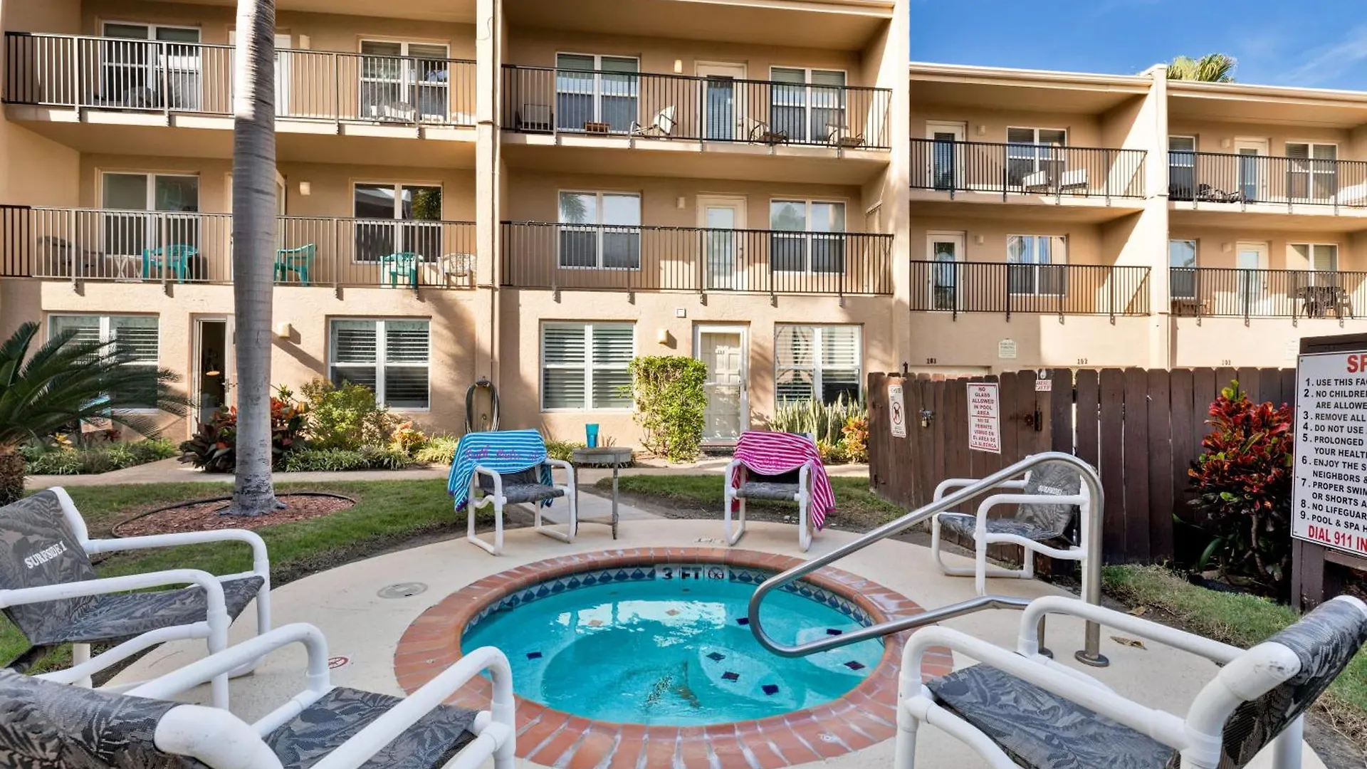La Casita At Surfside 103 *