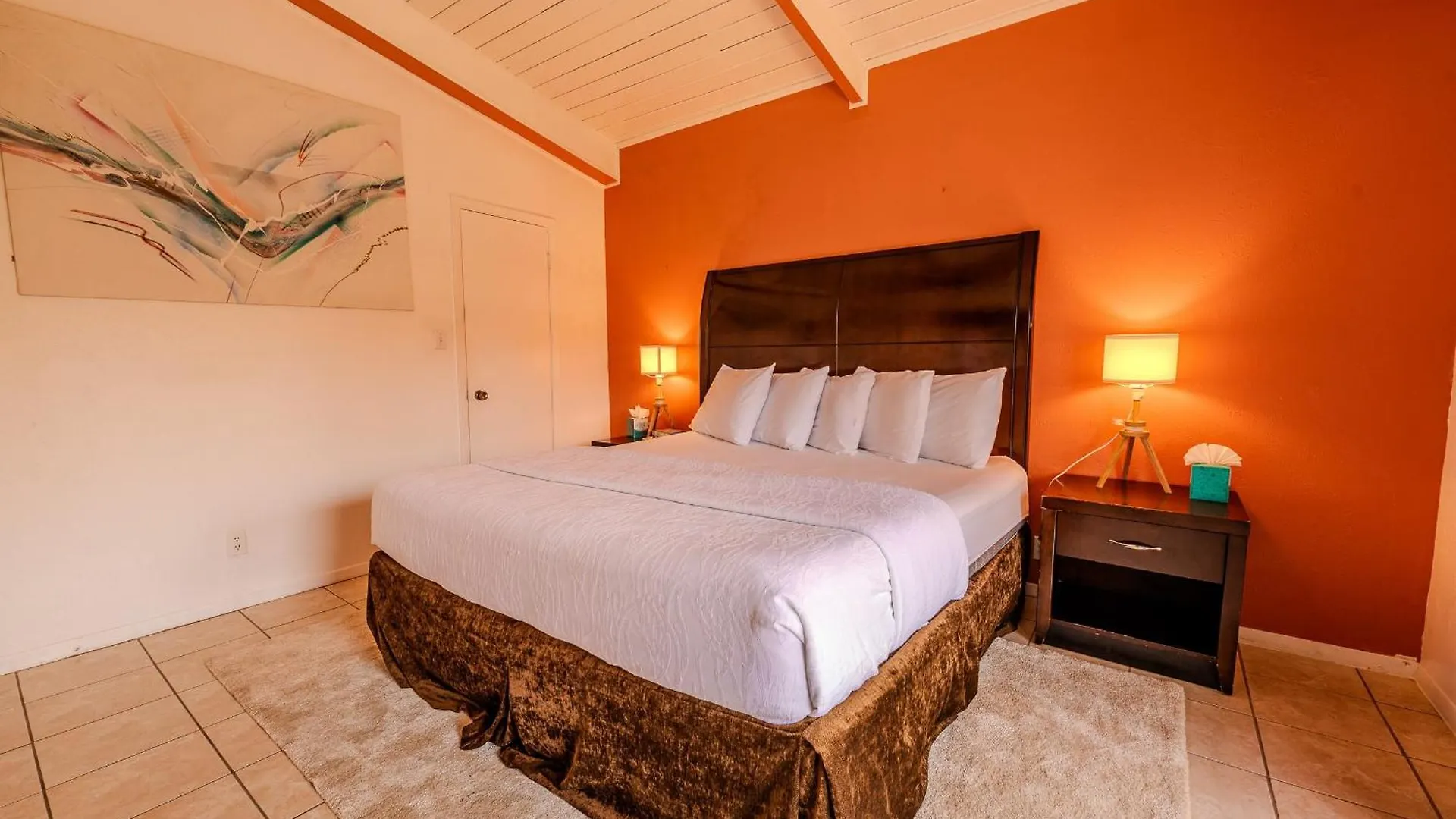 Kingfishers Retreat Serene 1br Escape With Balcony 207 Apartamento