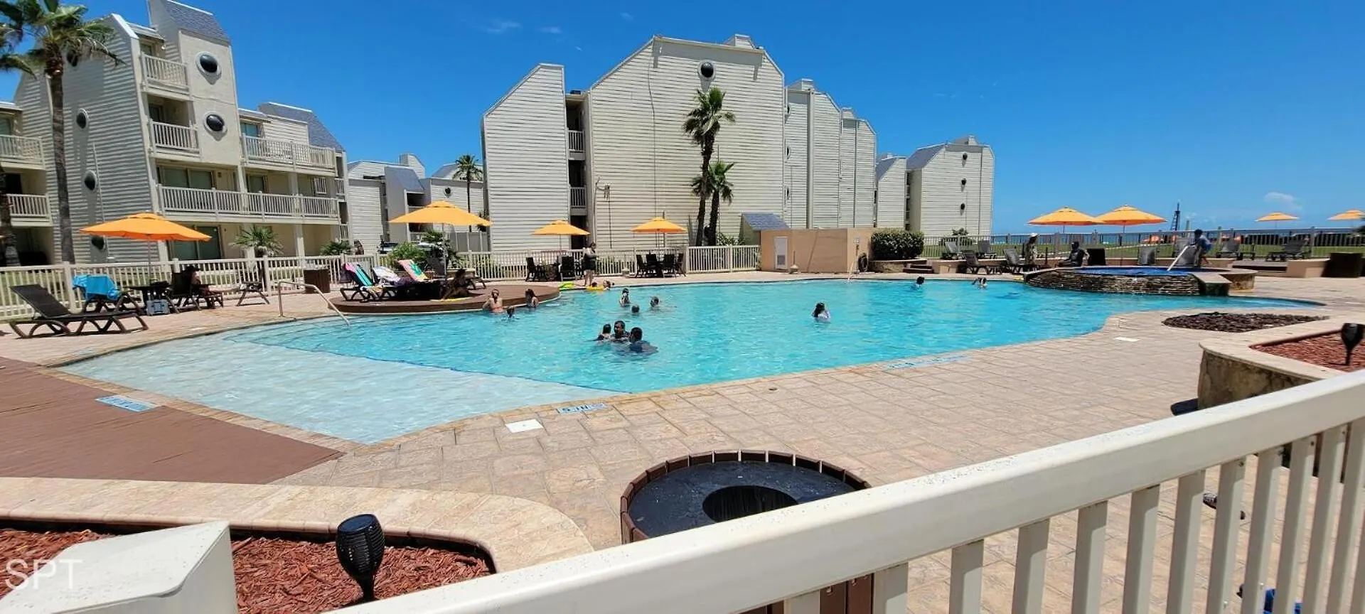 Renovated Beachfront With 2 Pools, Tons Of Beds Bahia Mar #426