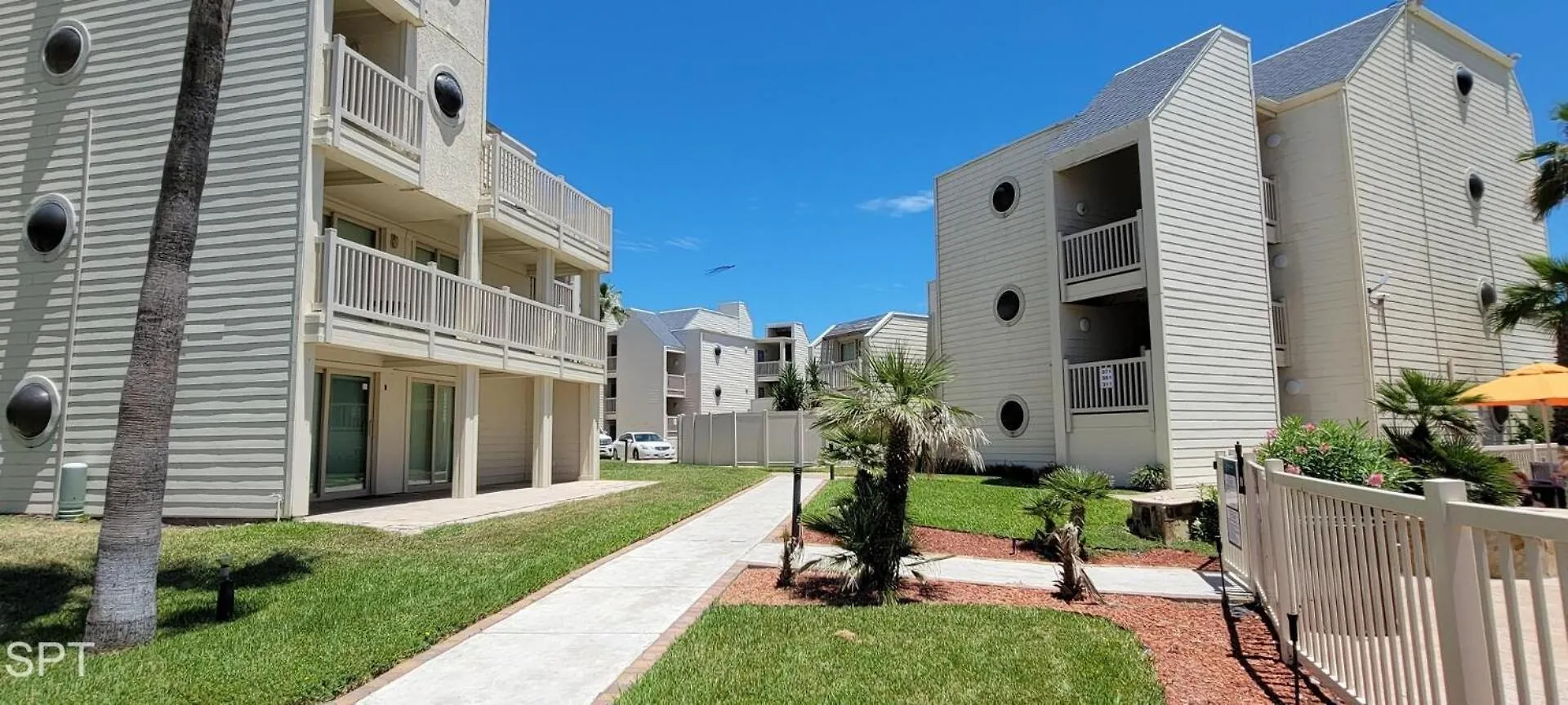 Apartment Renovated Beachfront With 2 Pools, Tons Of Beds Bahia Mar #426 *