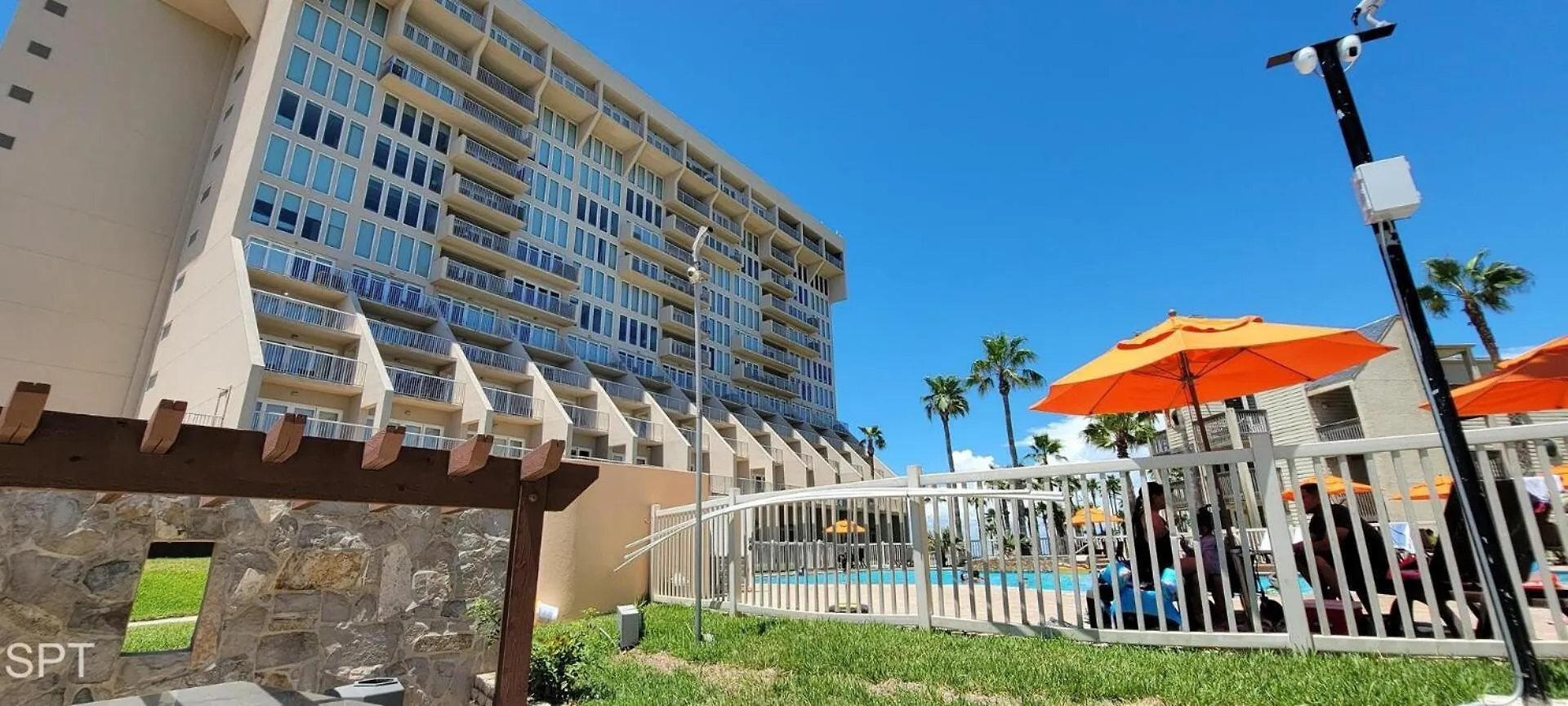 Renovated Beachfront With 2 Pools, Tons Of Beds Bahia Mar #426