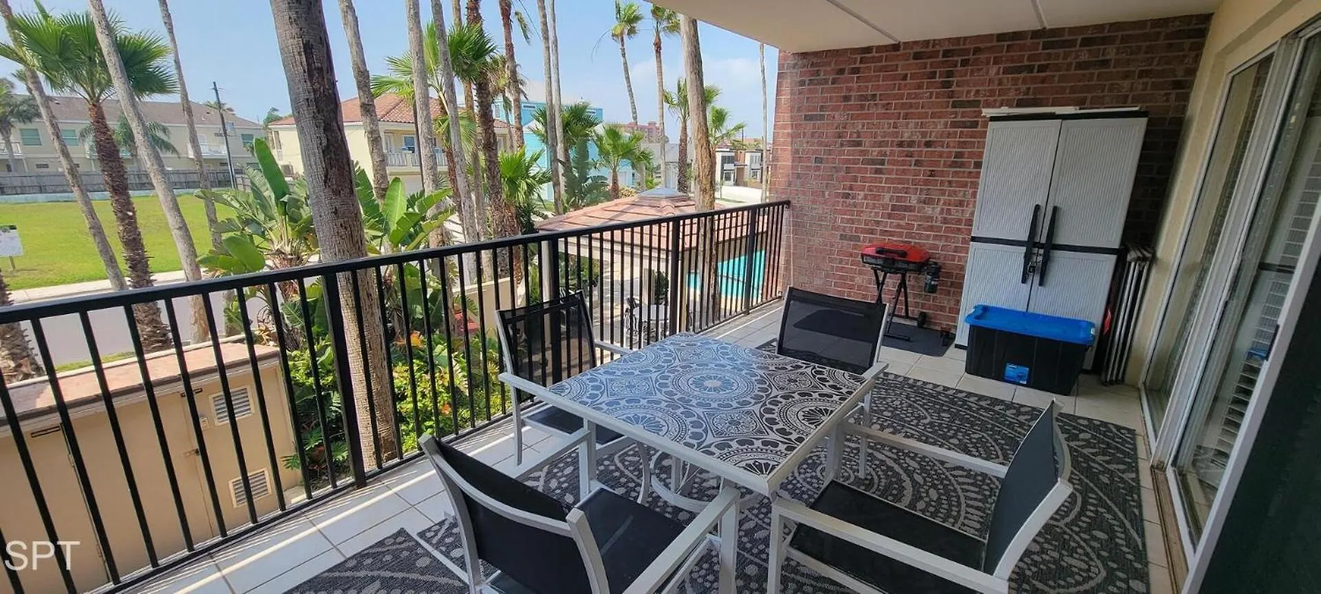 Del Sol- #205 Apartment *