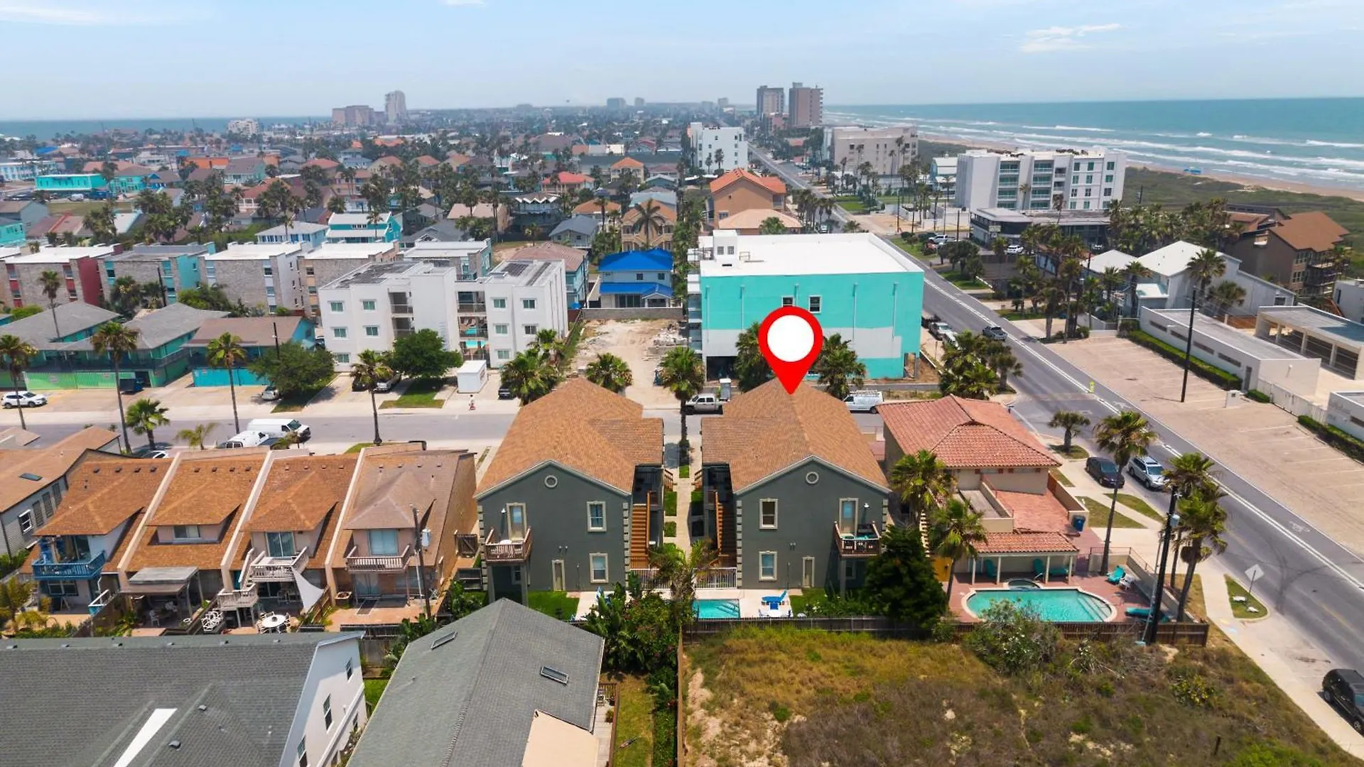 Beautiful 2 Bed 2 Bath 1st Floor By With Pool