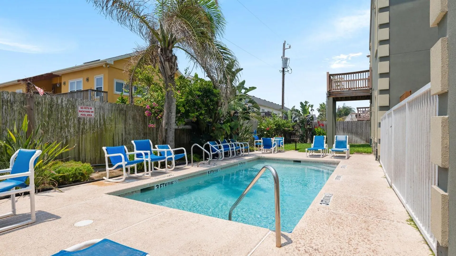Beautiful 2 Bed 2 Bath 1st Floor By With Pool * South Padre Island