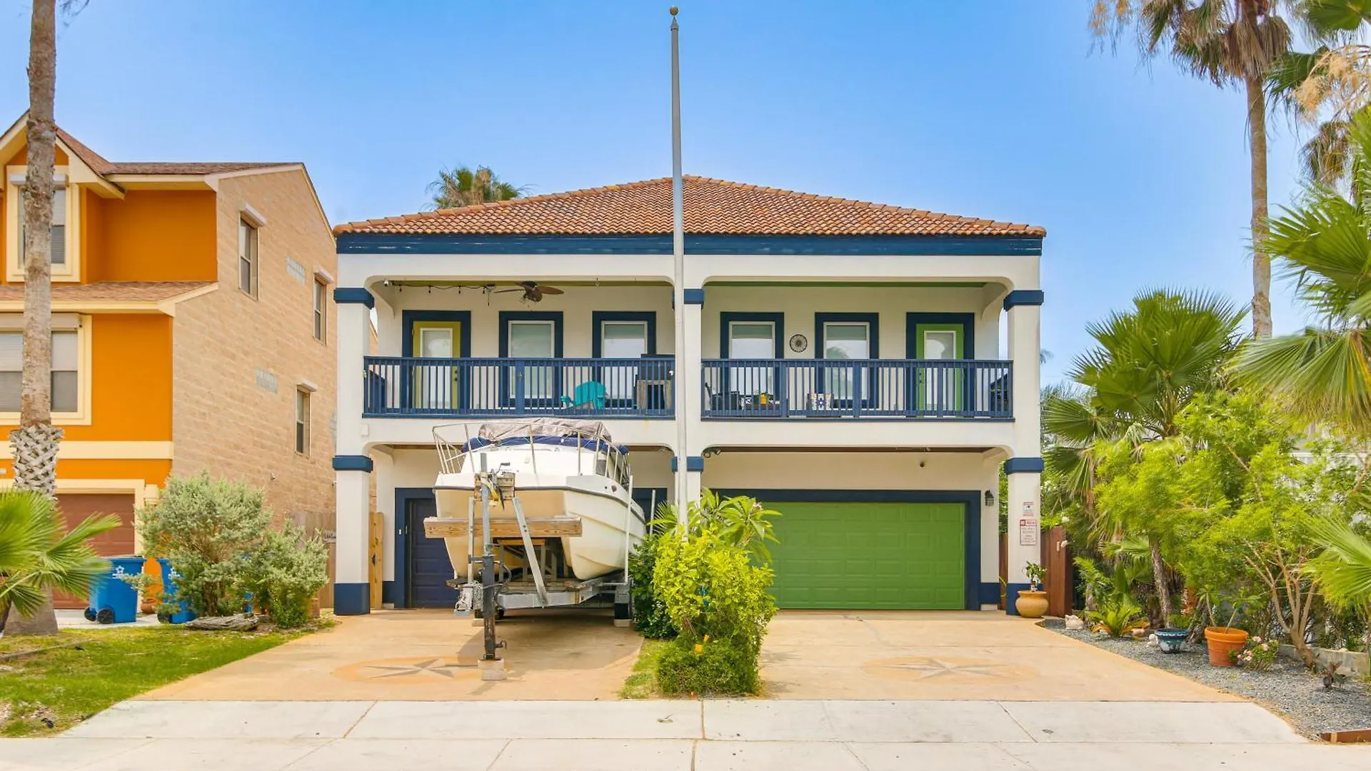 Oceanside Mars Oasis Heated Pool, Steps To Beach! *