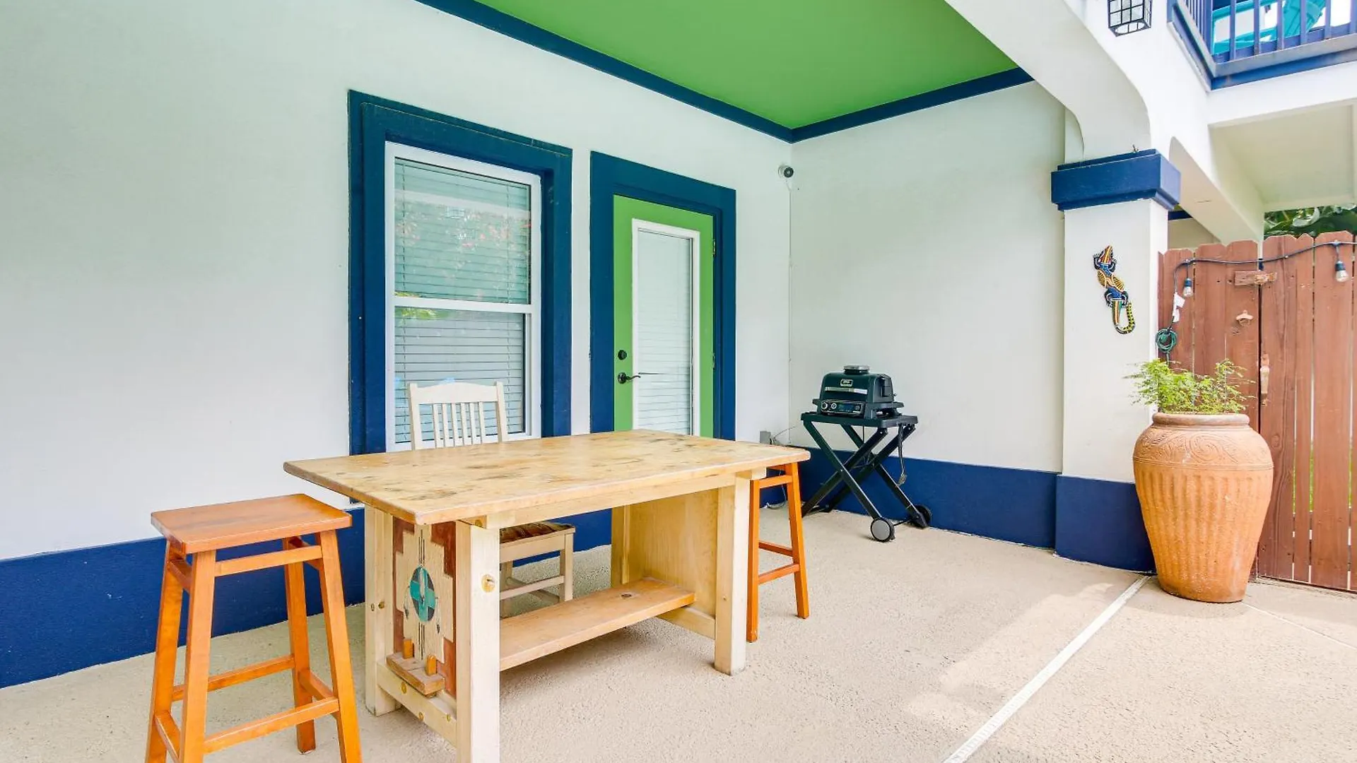 Holiday home Oceanside Mars Oasis Heated Pool, Steps To Beach! *