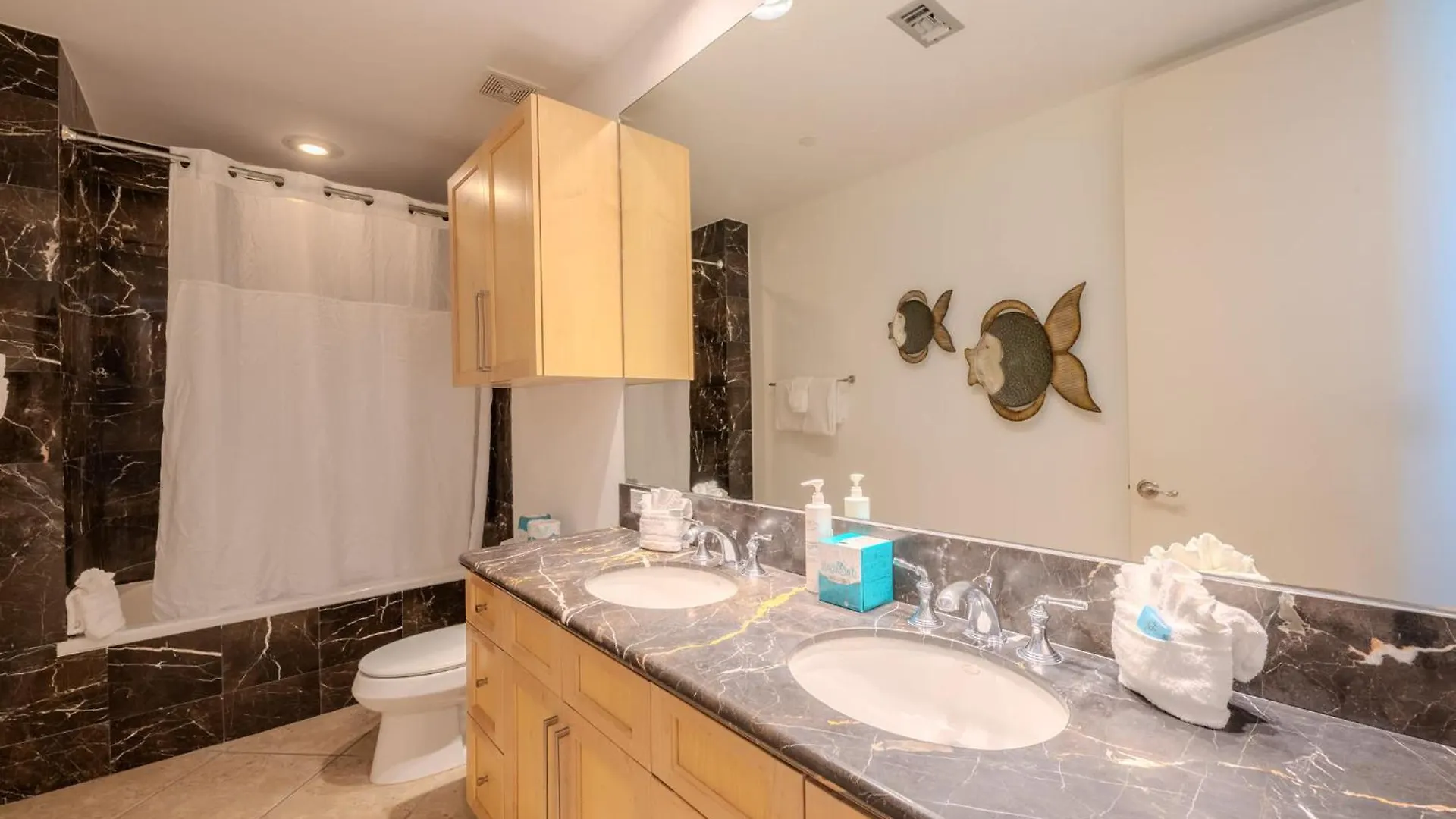 Sapphire Beachfront #1108 Apartment