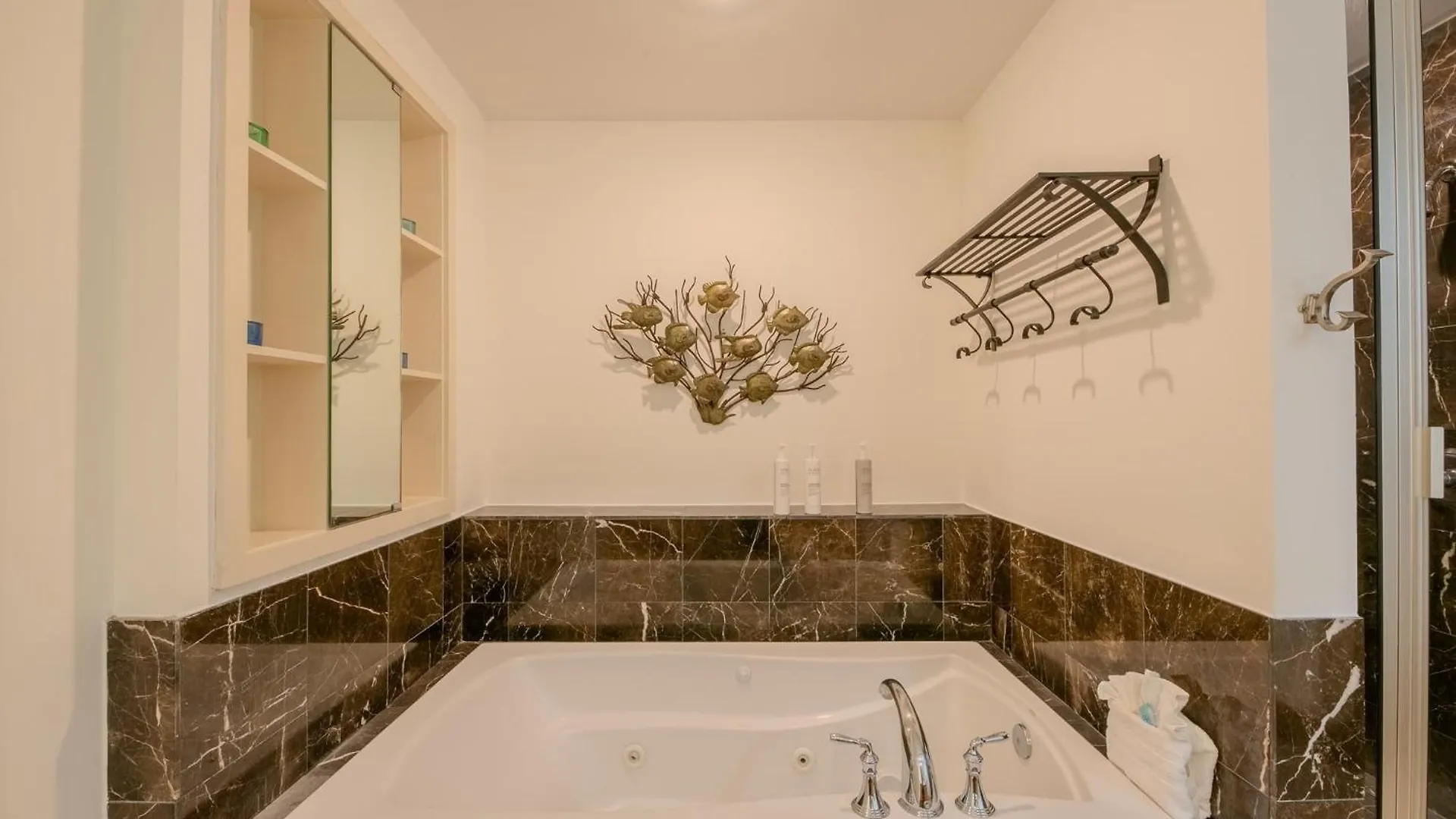 Apartment Sapphire Beachfront #1108