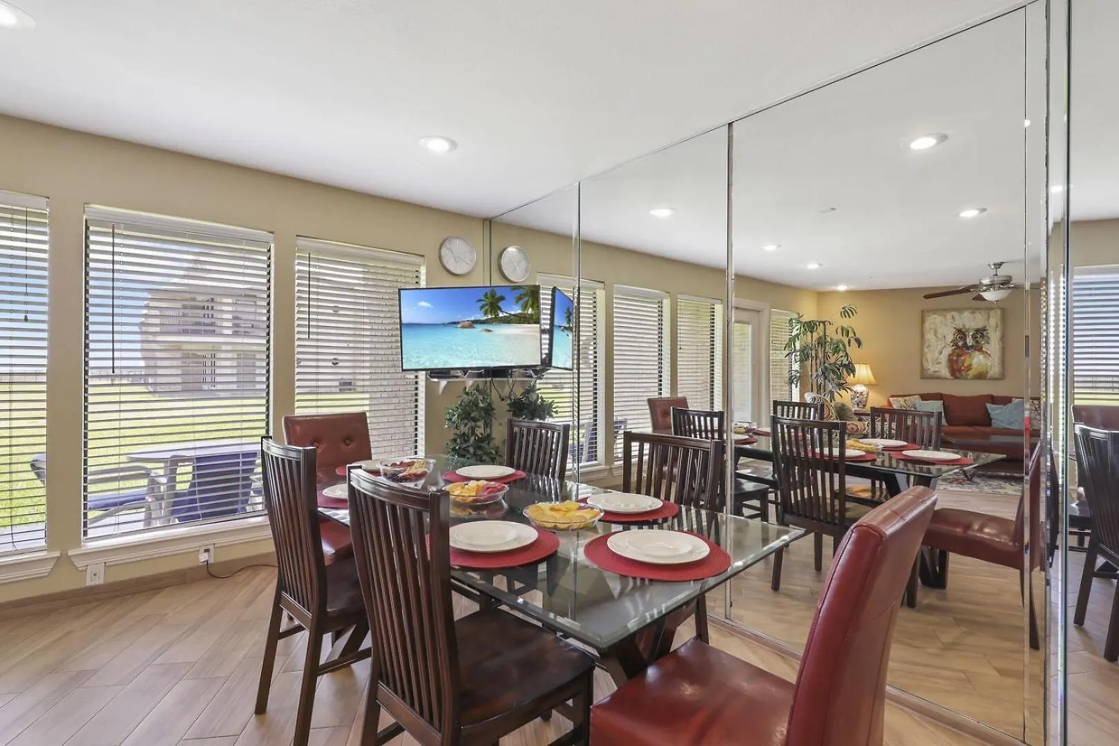 Holiday home Ground Floor Beachfront Beauty! Steps To The And Pool *