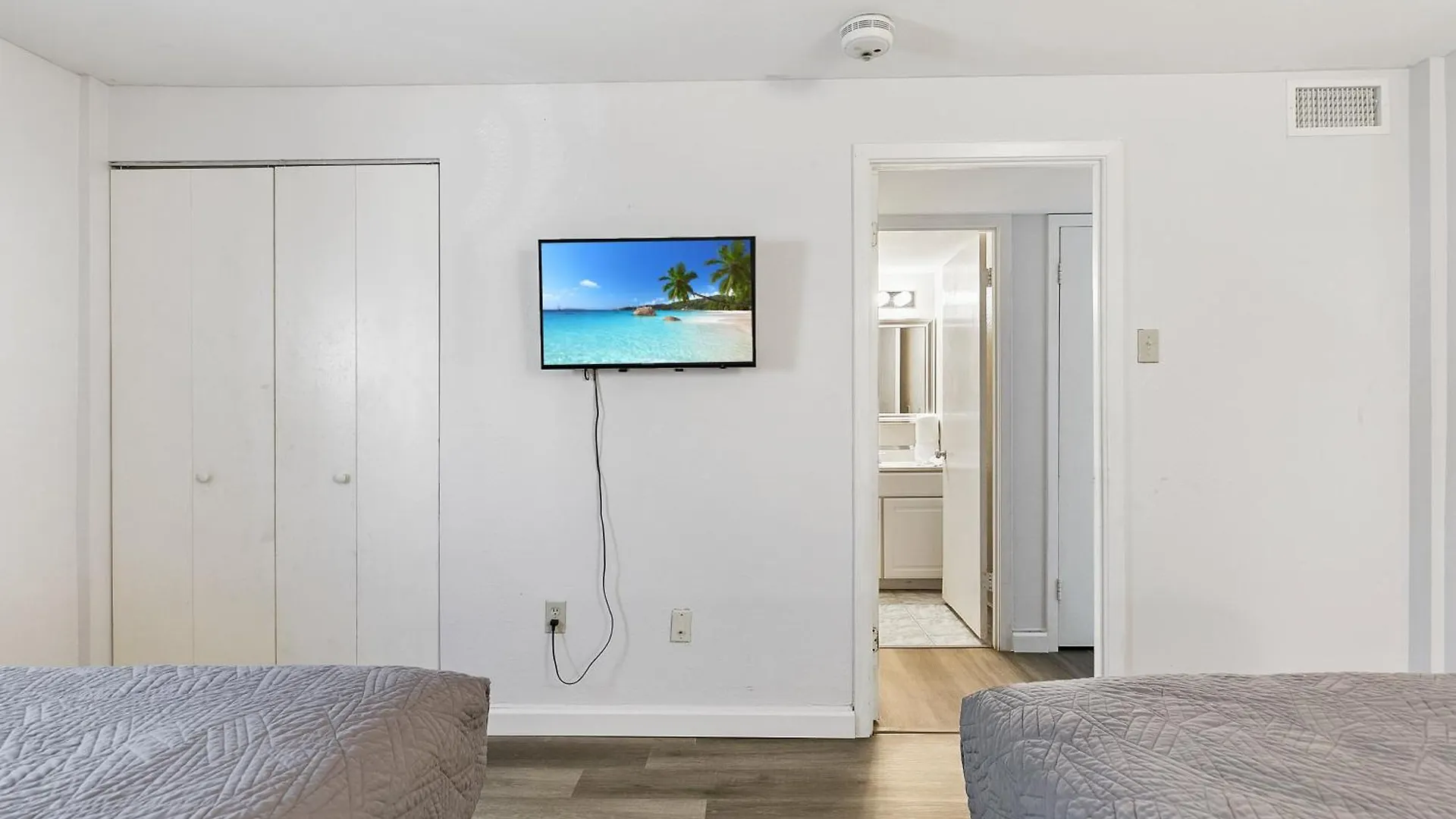 Apartment Vibrant Modern With Large Balcony And Stunning Ocean Views South Padre Island