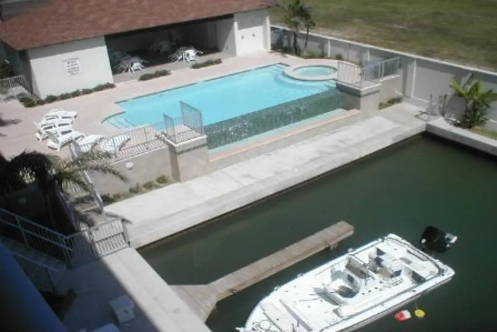 Apartment Marinas 303 Channelfront Boatslip, Waterview *