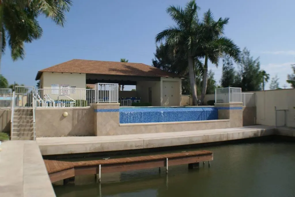 Apartment Marinas 303 Channelfront Boatslip, Waterview *