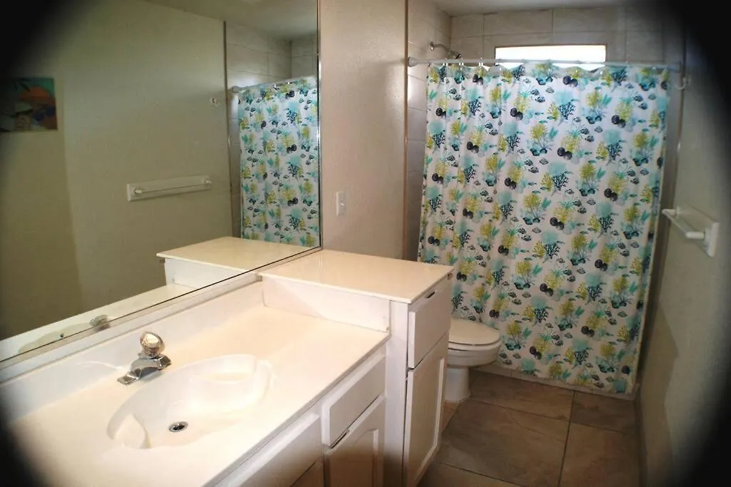 La Perla#12 Mid-island 3 Minute Walk To Access Apartment *