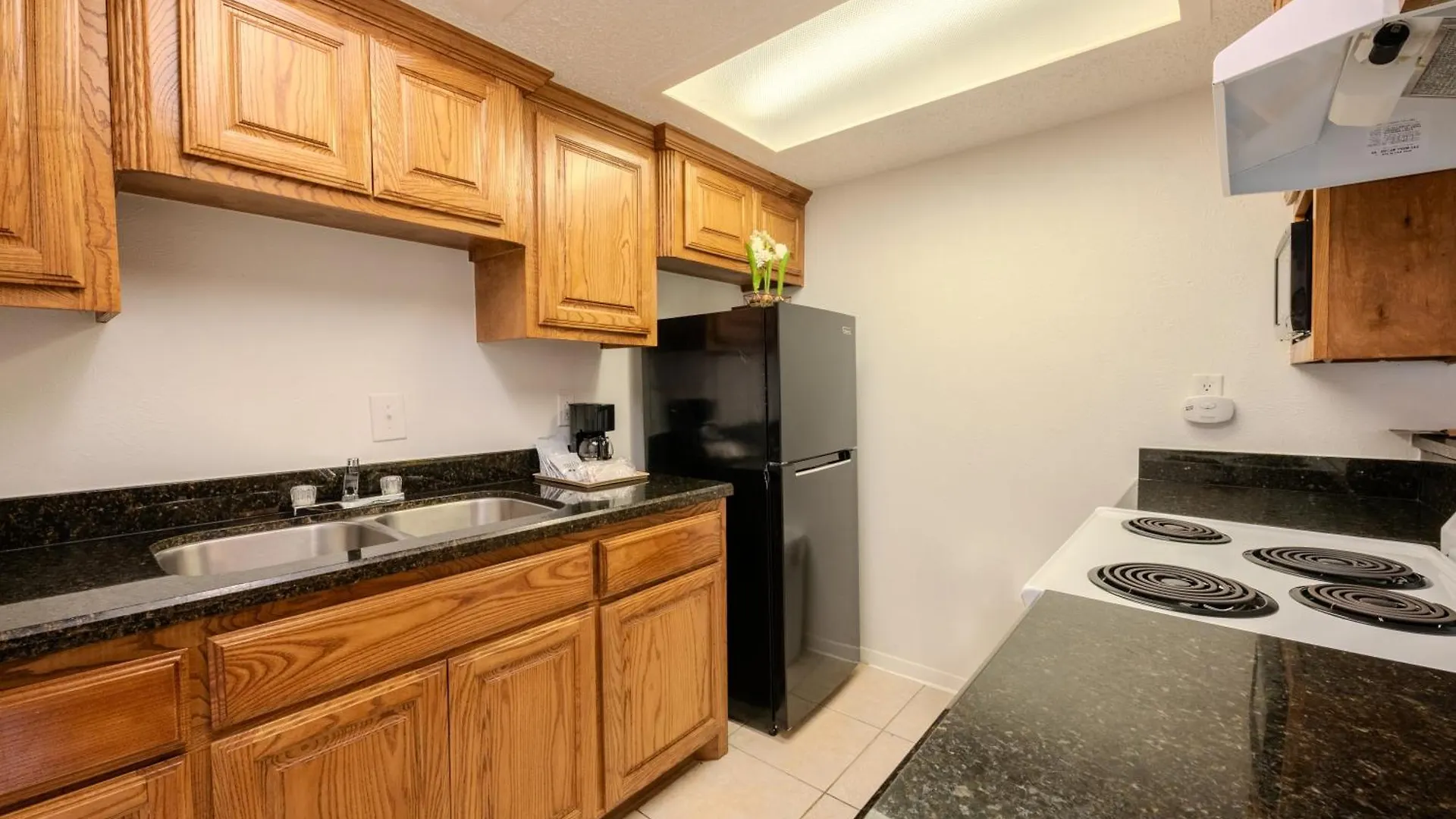 Flamingos Hideaway Stylish 1br Coastal Escape 155 Apartment