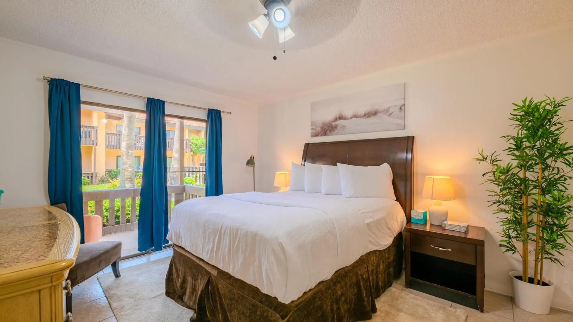 Flamingos Hideaway Stylish 1br Coastal Escape 155 Apartment South Padre Island