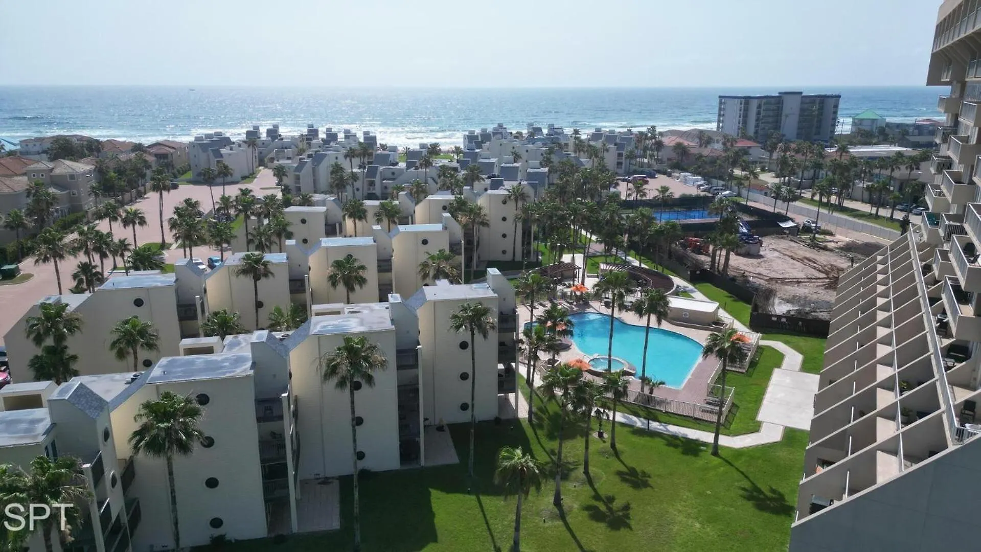Apartment Renovated Beachfront With 2 Pools, Tons Of Beds Bahia Mar #426 *