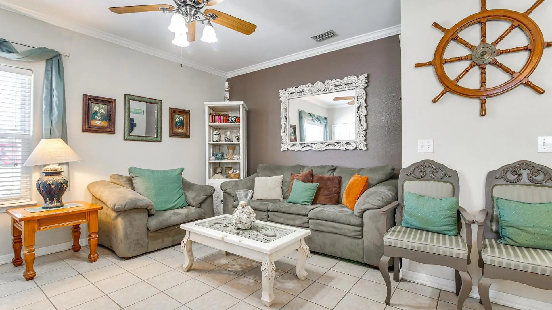 Apartment Pool Access, 1 Block To Beach!