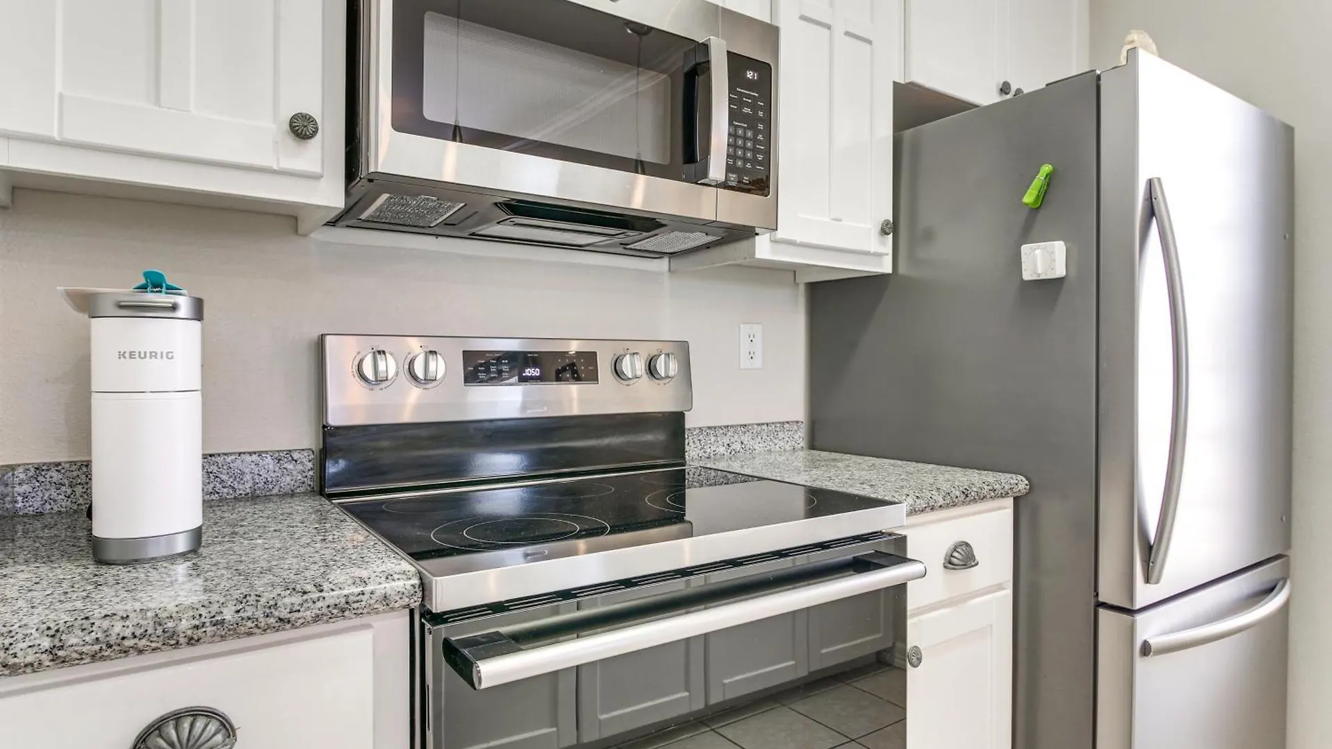 Pool Access, 1 Block To Beach! Apartment South Padre Island