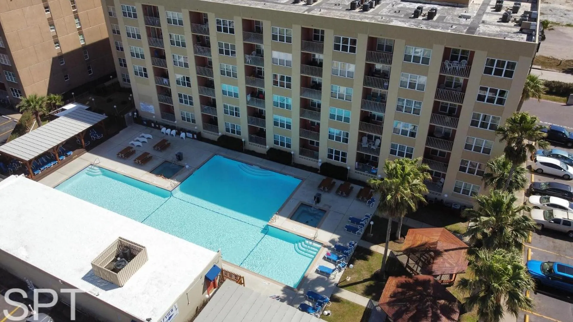 Access With Pool, Hot Tub Area & Bbq - Gulfview I - Unit 213