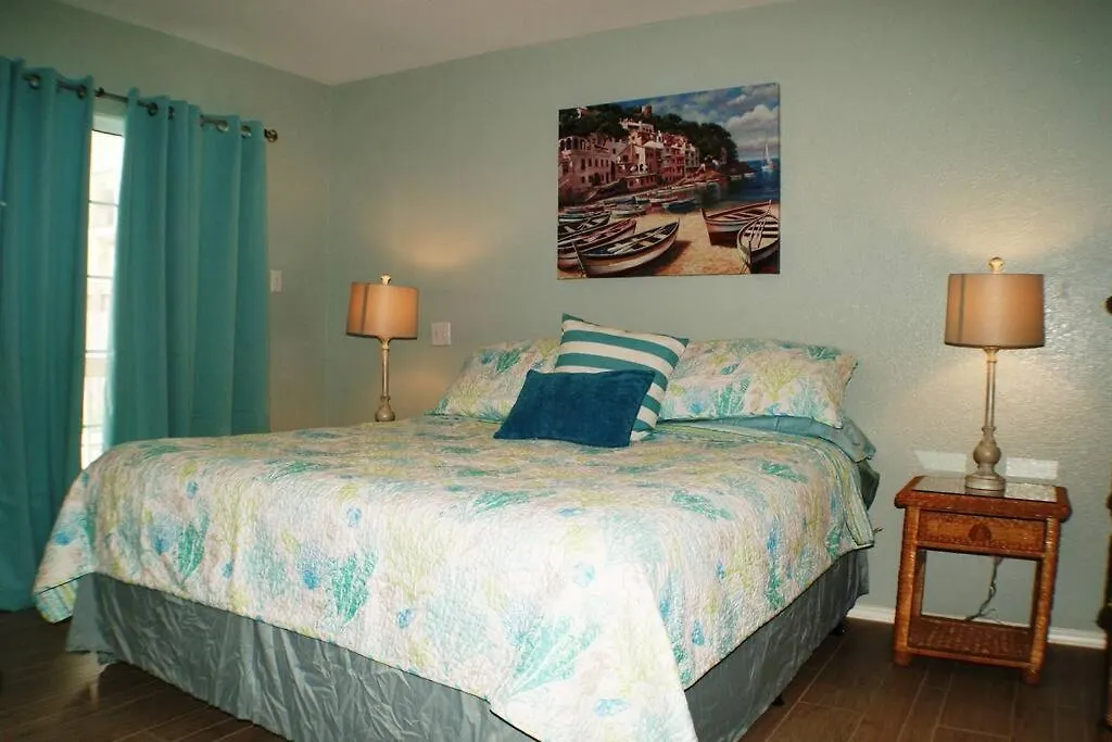 La Perla#2 Mid-island 2-3 Minute Walk To Acc *