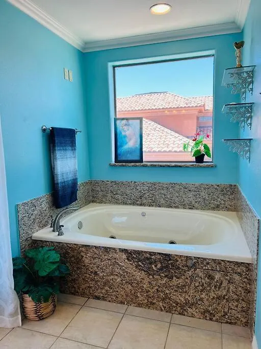 Breathtaking Sunset Views & Minutes To The Beach! Holiday home South Padre Island