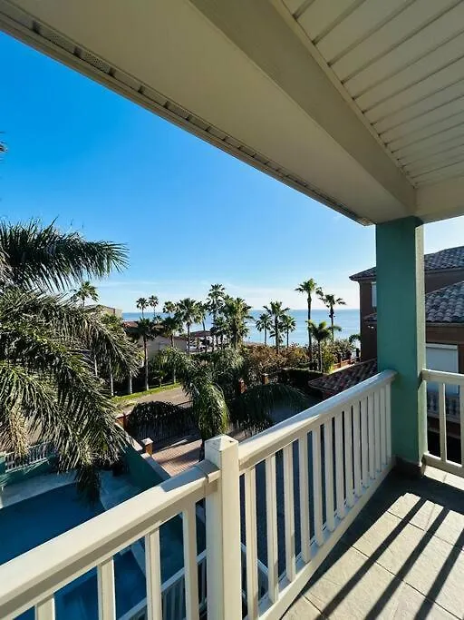 Breathtaking Sunset Views & Minutes To The Beach! Holiday home *