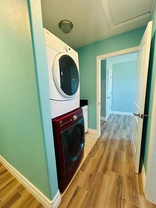 Breathtaking Sunset Views & Minutes To The Beach! South Padre Island
