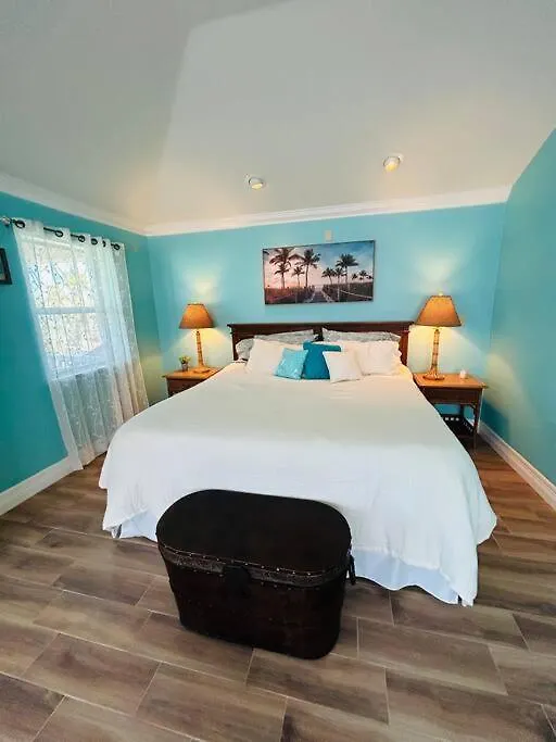 Holiday home Breathtaking Sunset Views & Minutes To The Beach!