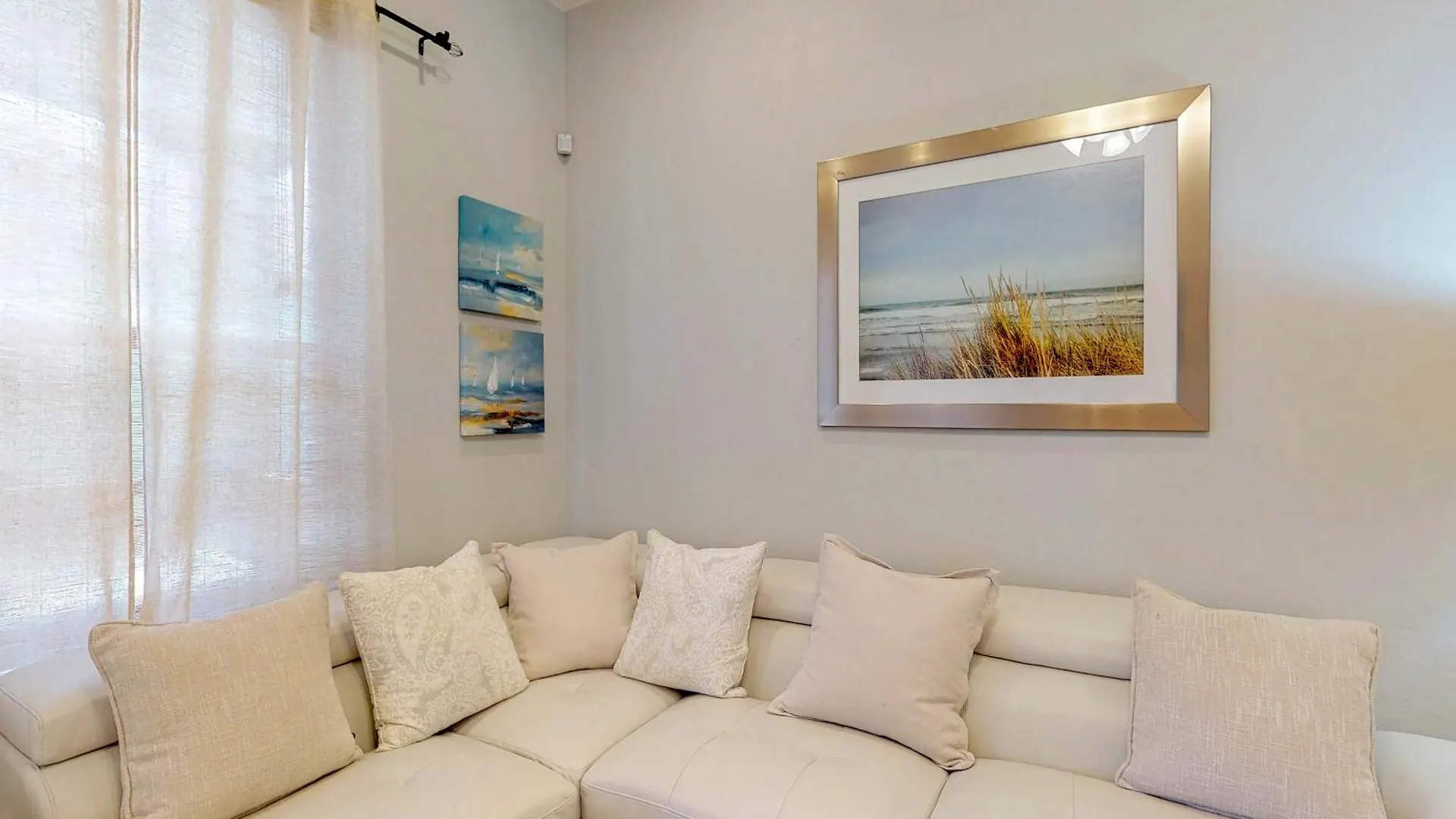 Apartment The Waves