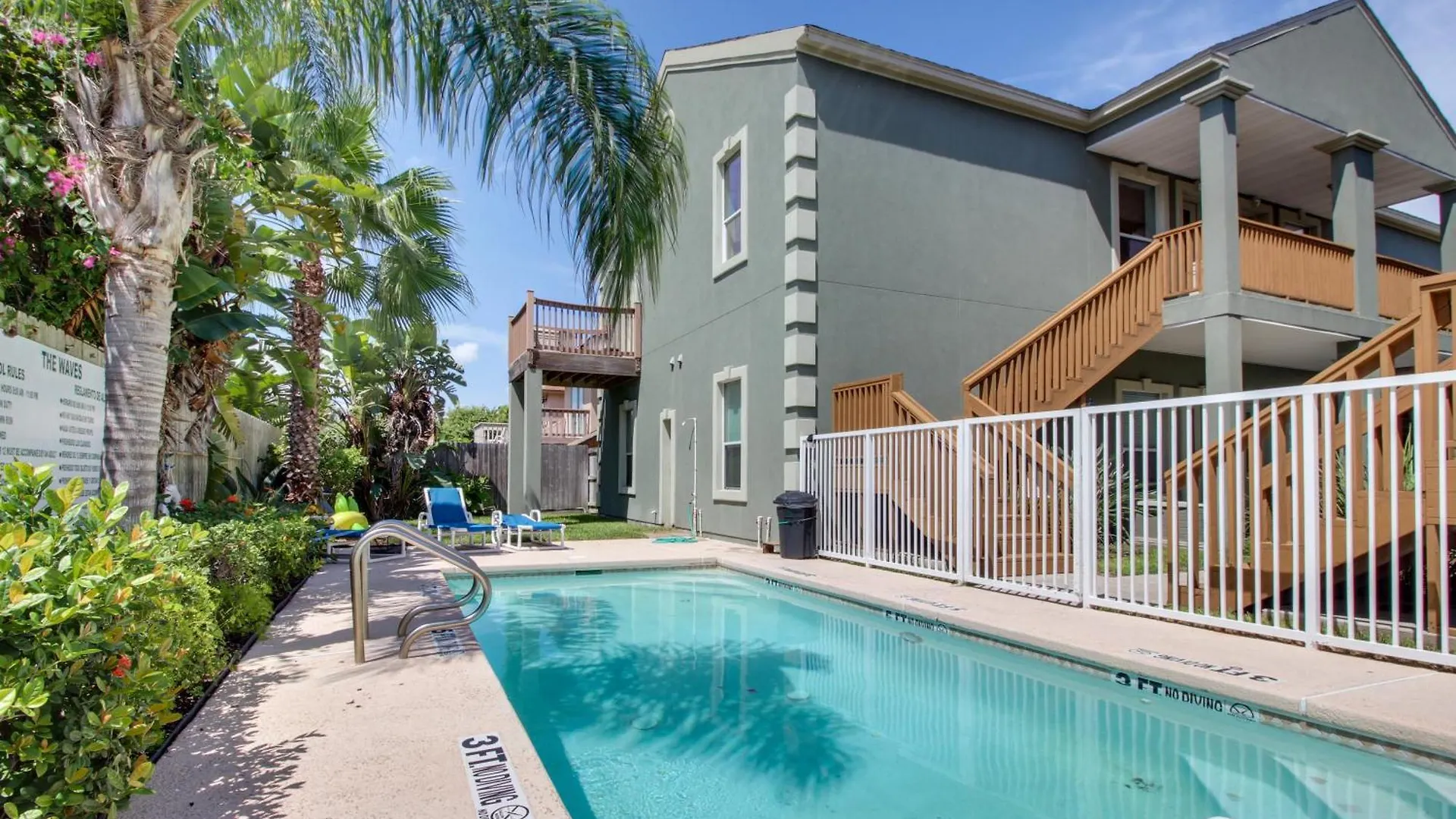 The Waves Apartment