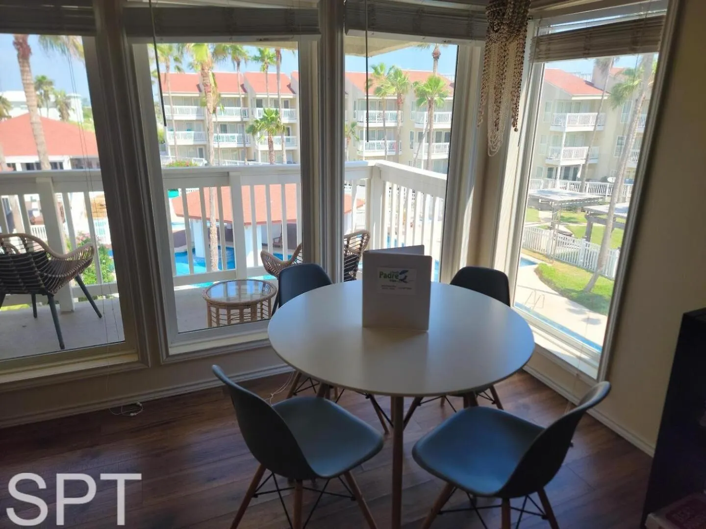 Gulfpoint 1302 Apartment