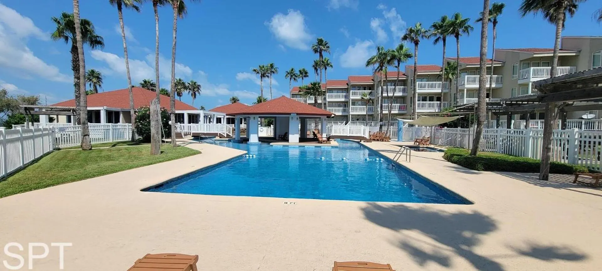 Apartment Gulfpoint 1302 *